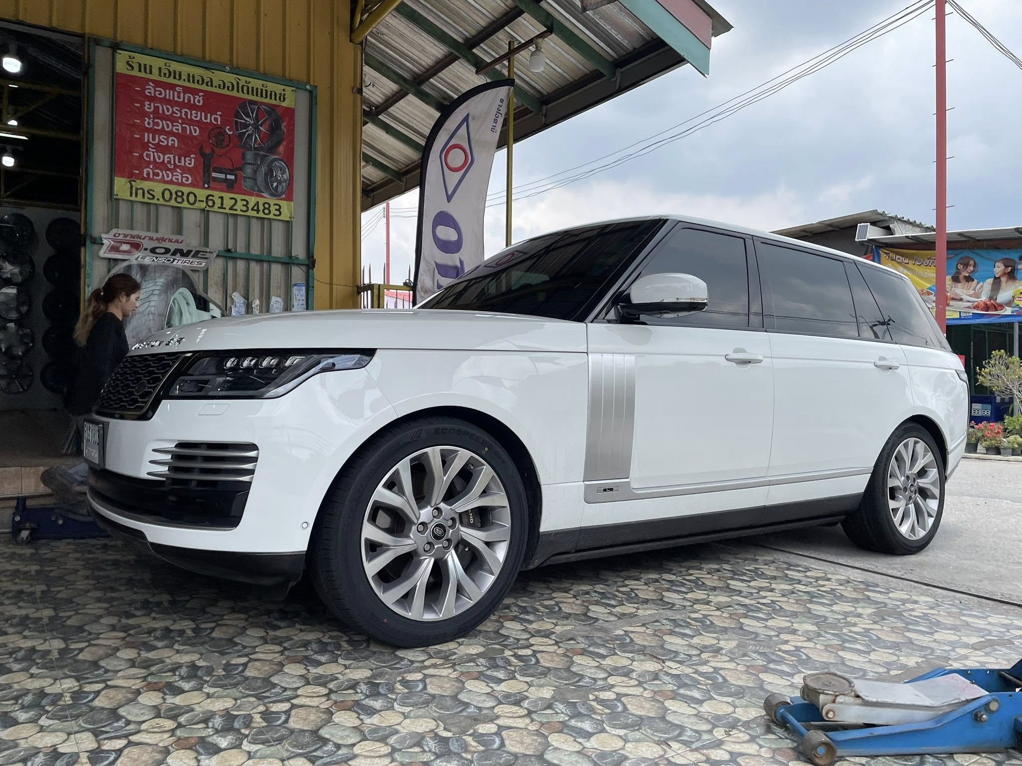 🛞 #LandRover_PangeRover_P400e 🚘เปลี่ยนยาง 🛞🐘#MINERVA_ECO SPEED2 SUV 375/45R21 ❤️ 🛞 #ยางสมรรถนะสูง นุ่มเงียบ