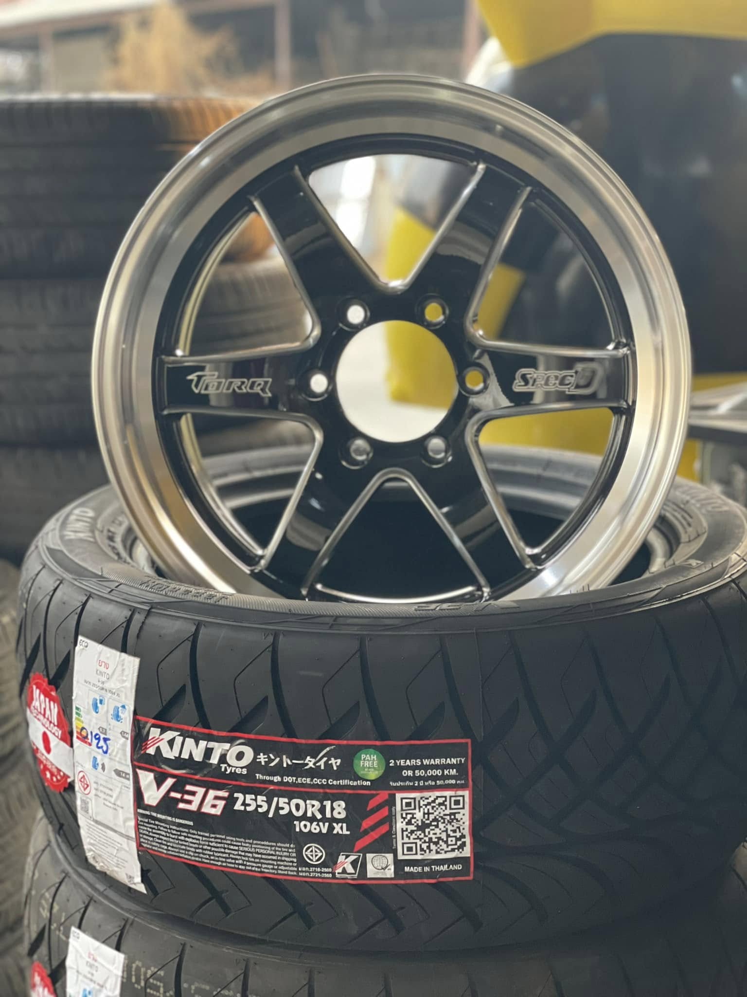 #จัดล้อพร้อมยาง #ล้อแม็กซ์ #TORQ_APP #SPEC-D 18 “ 6x139.7 #ยางสปอร์ตคุณภาพดี #KINTO V-36 255/50R18🔥#Made in Thailand