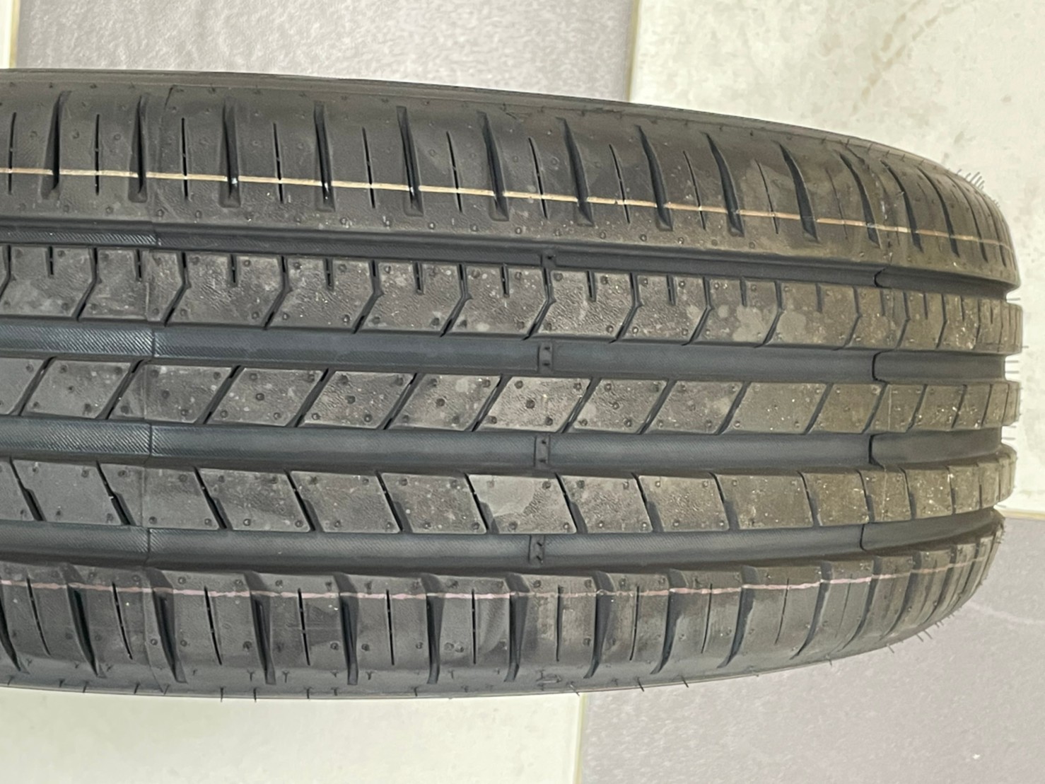 Apollo Alnac 185/60R15 ยางใหม่ปีผลิต21 ยางนุ่มเงียบ