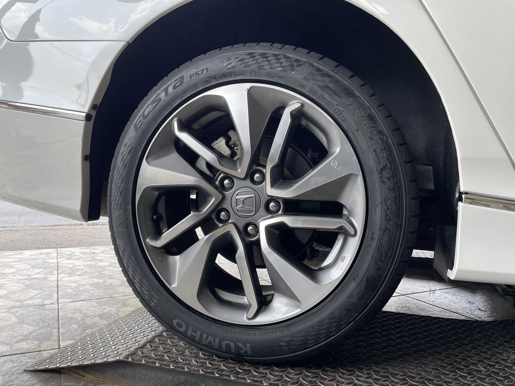 🛞❤️ #HONDA_ACCORD❤️💫 🛞🐘#KUMHO_PS71_225/50R17