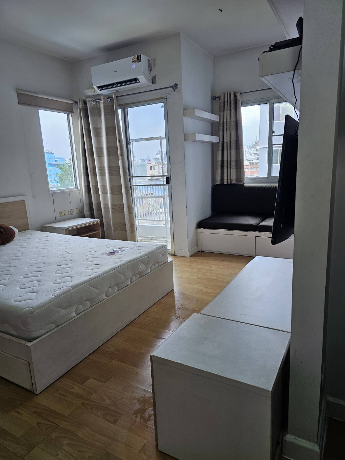 *FOR RENT* My condo สาทร ตากสิน ห้องริม พร้อมอยู่ ใกล้ BTS วงเวียนใหญ่ 130 ม.