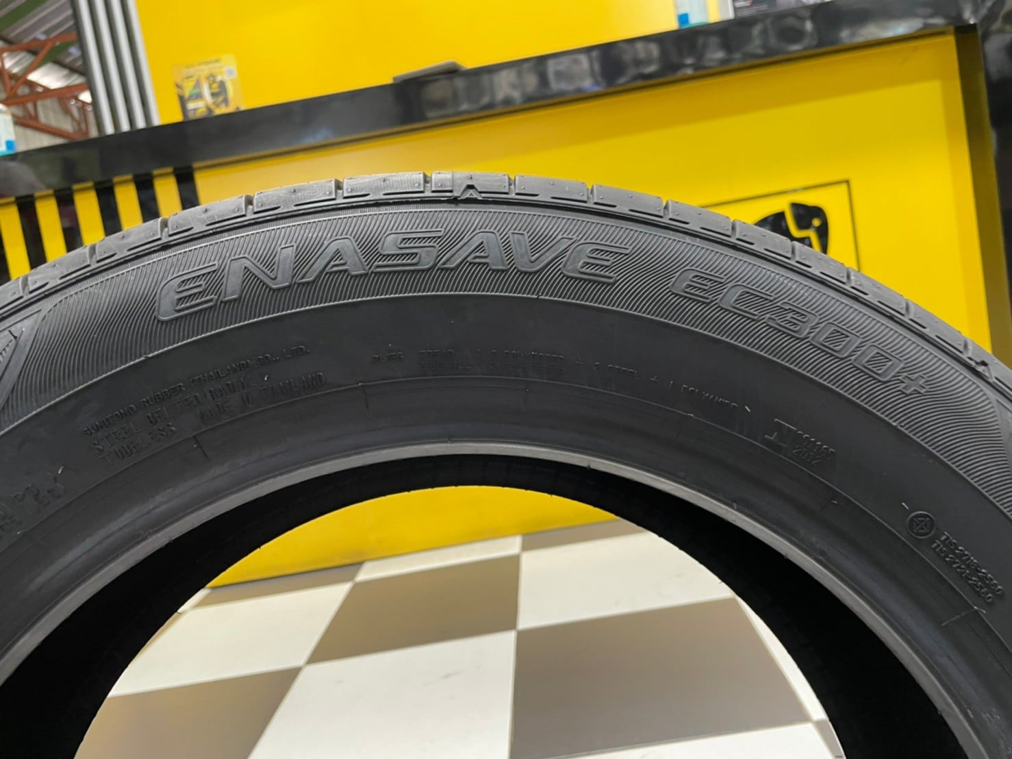 ยางใหม่ DUNLOP ENASAVE EC300+ 215/60R17 ยางใหม่ปี2023