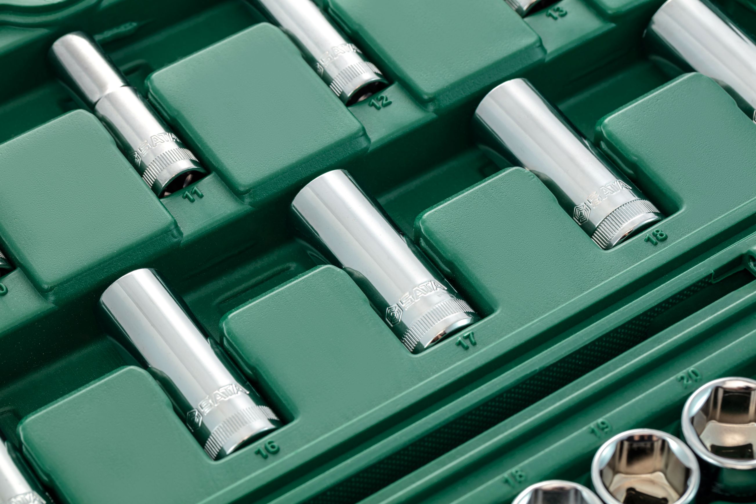 ชุดลูกบล็อก 58 ชิ้น 3/8" No.09004 SATA