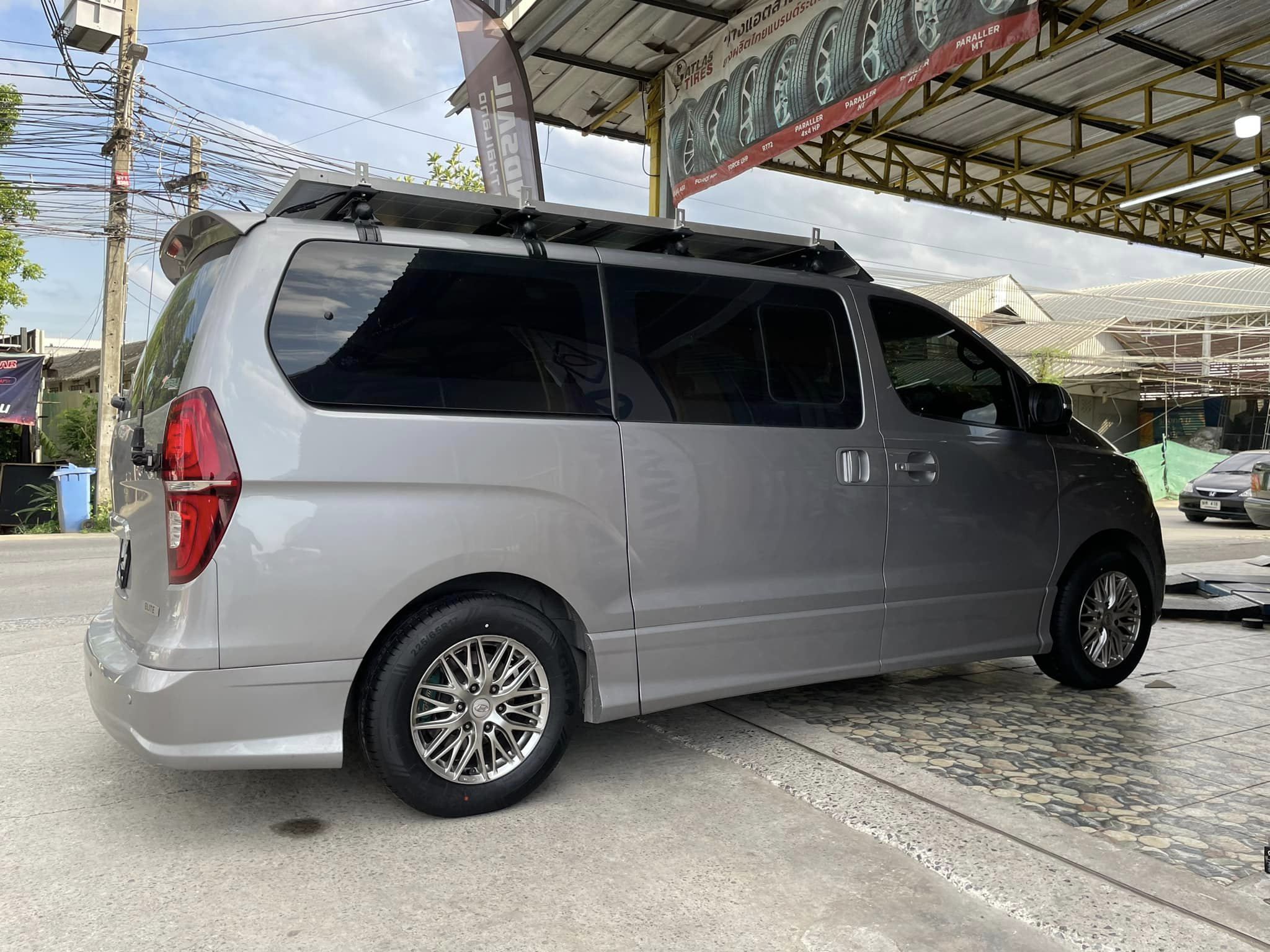 #HYUNDAI_H1 #GITI_SYNERGY_H2 225/65R17