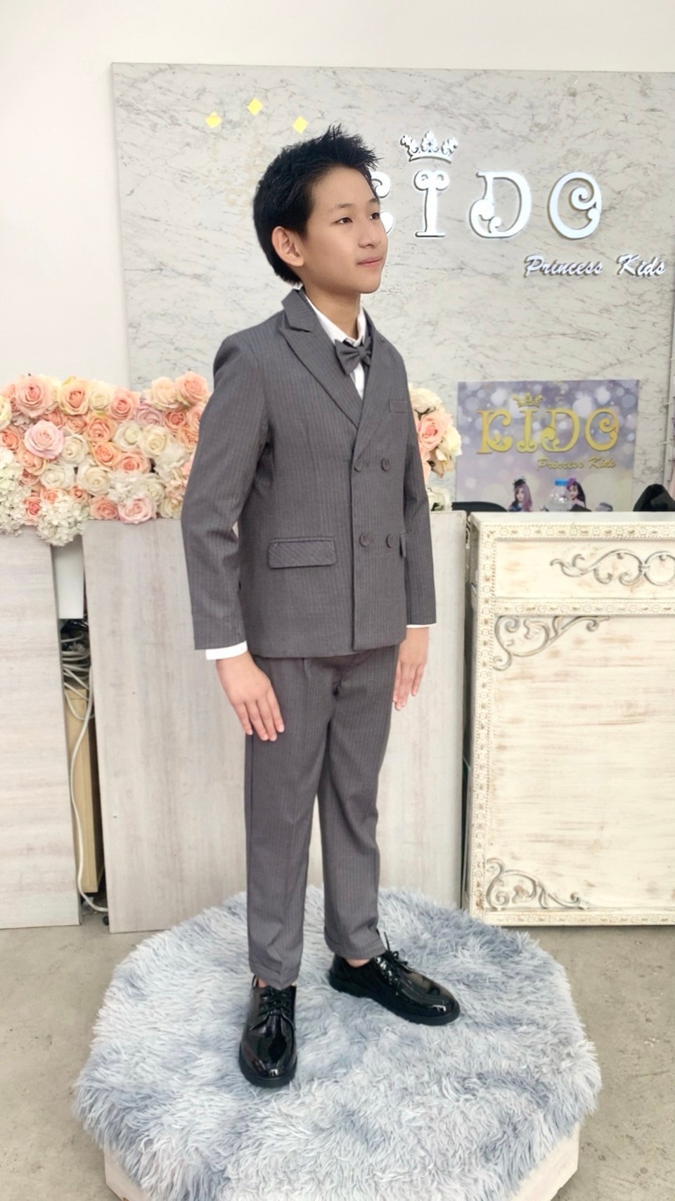 สูทเด็กผู้ชาย(หน้าร้านอยู่รัชดา ลองได้ถ่ายรูปจากชุดจริง)S142เซ็ตสูท5ชิ้นสีเทา เสื้อสูท กั๊ก เสื้อเชิ๊ต หูกระต่าย กางเกงขายาว