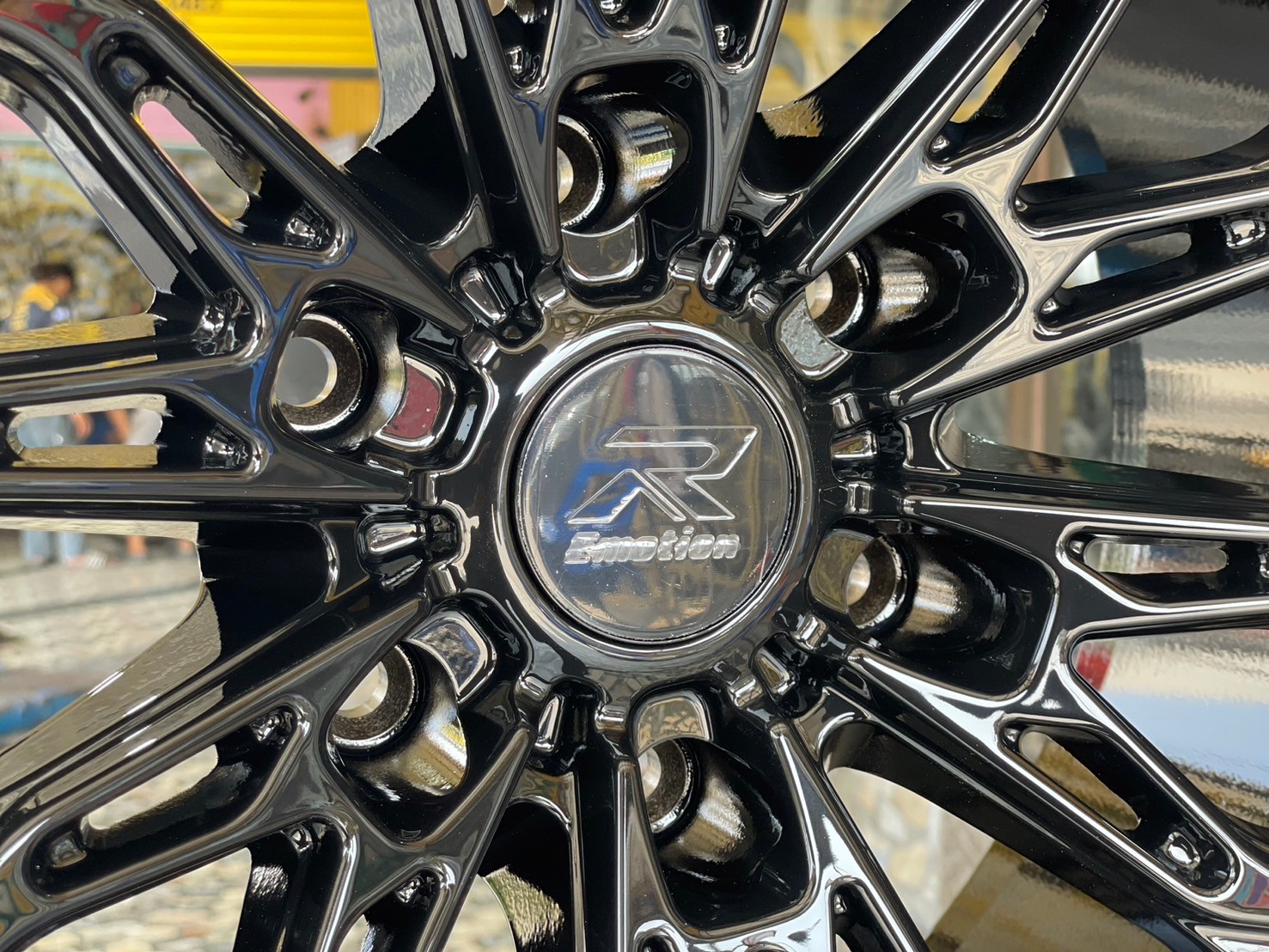 #ล้อแม็กซ์ใหม่ขอบ18 #EMOTION-R Model VEN 18x9 ET0 6x139.7 สีดำเงา