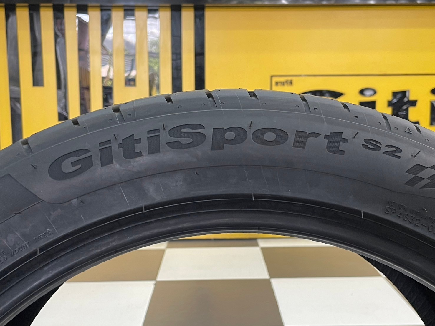GITI SPORT S2 235/45R18 ยางใหม่ปี2024