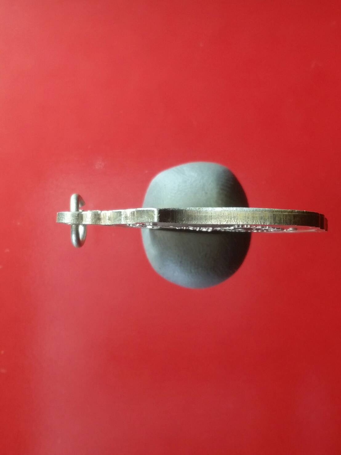 เหรียญฟ้าชาย ทรงผนวช รุ่นแรก ปี พ.ศ.2521 เนื้ออาปาก้า