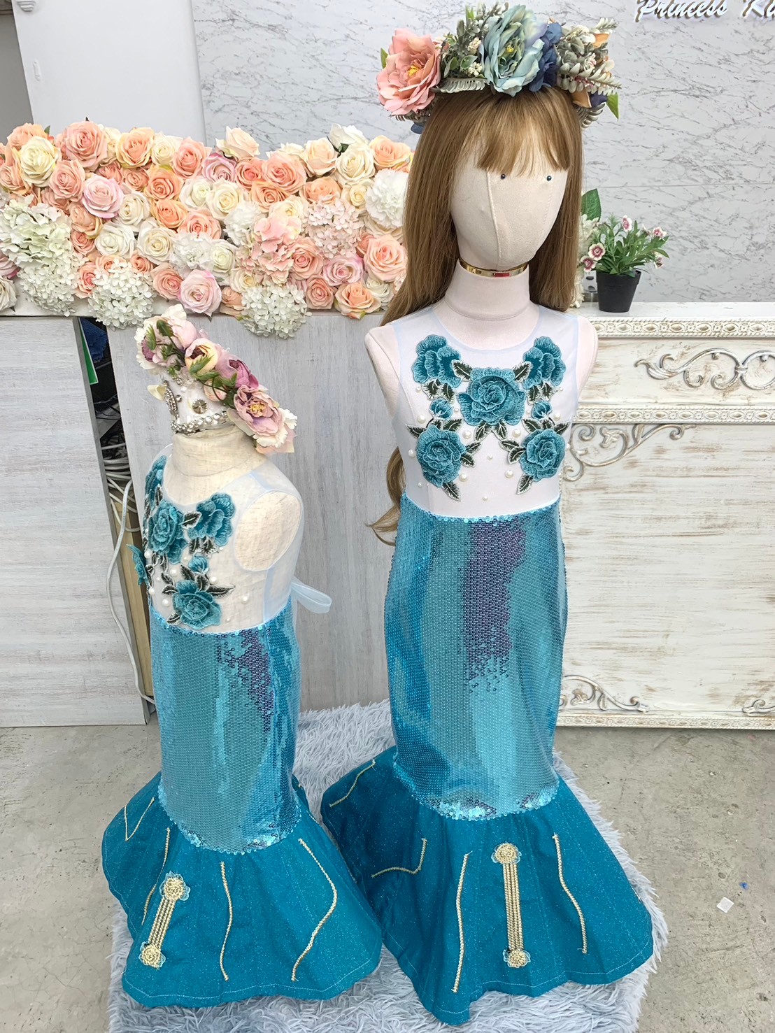 ชุดออกงานเด็ก(หน้าร้านอยู่รัชดา ลองได้ถ่ายรูปจากชุดจริง)W18098สีฟ้าชุดนางเงือกทรงหางปลาปักเลื้อม อกซีทรูติดดอกไม้