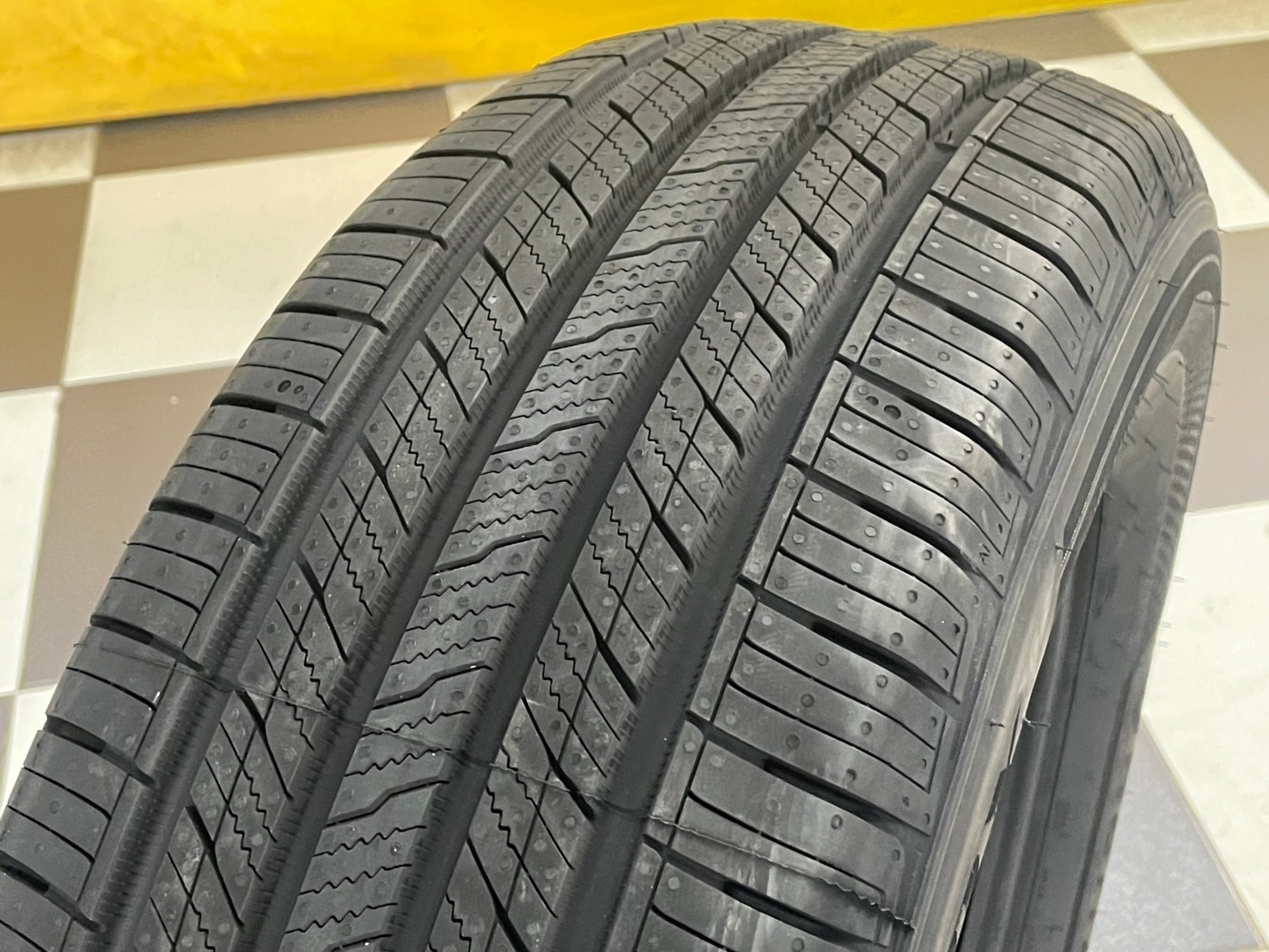 ยางฮันคุ๊ก Hankook Dynapro HPX 225/65R17 ยางใหม่ปี2025