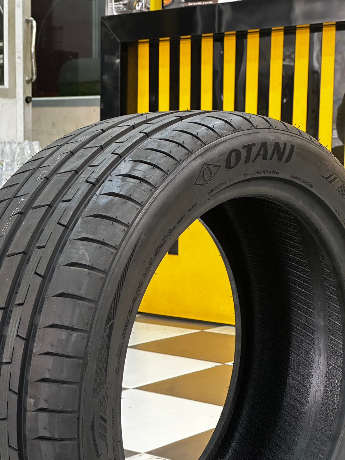ยาง OTANI KC1000 ขนาด 275/40R18 ยางใหม่ปี2023 (มี2เส้น)