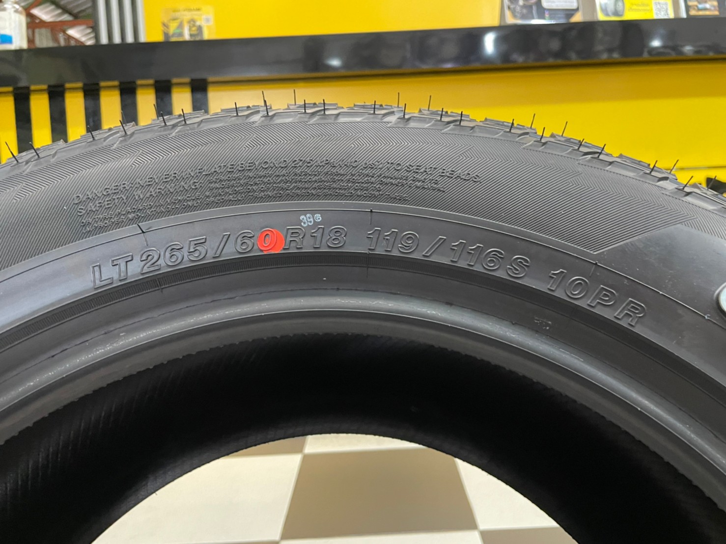 ยาง YOKOHAMA GEOLANDAR AT G015 265/60R18 ยางตัวหนังสือสีขาว ยางใหม่ปี2022