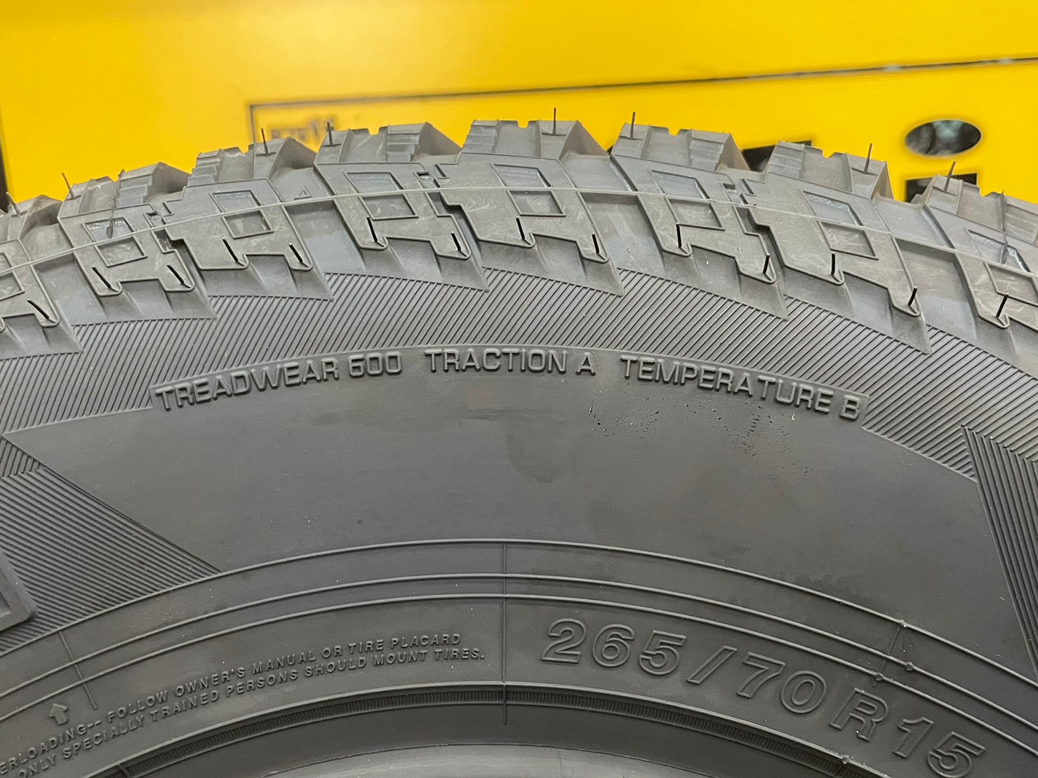ยางใหม่โยโกฮามา #YOKOHAMA GEOLANDAR A/T G015 265/70R15 ยางใหม่ปี2023 (4เส้น)