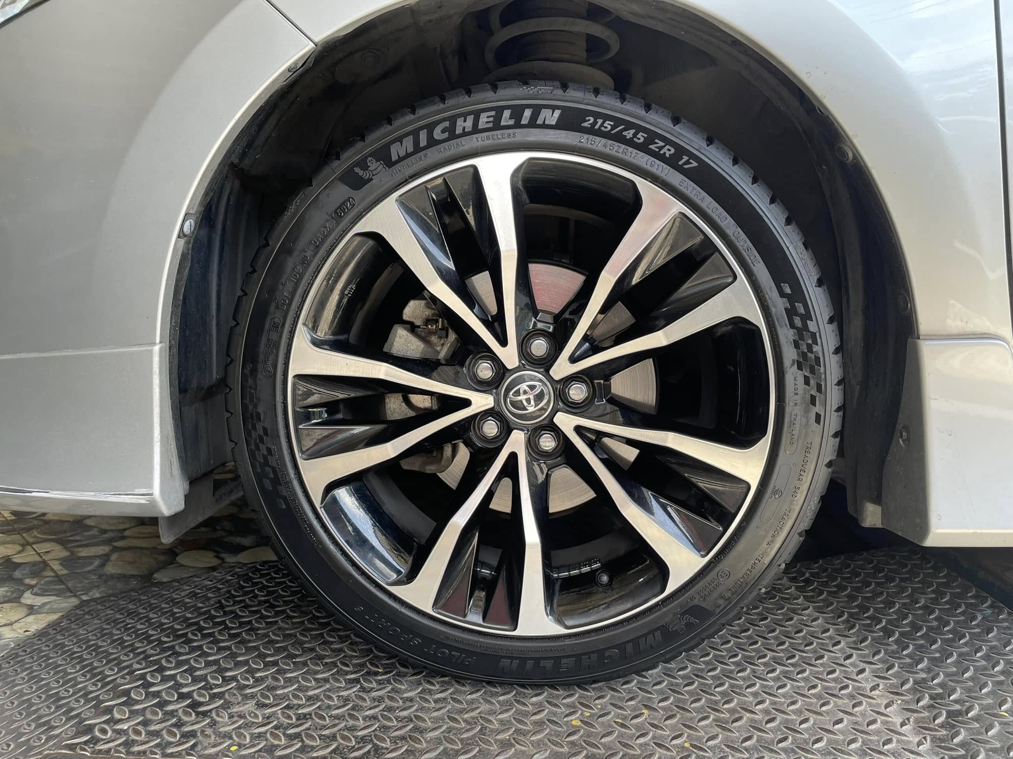 🛞❤️ #TOYOTA_ALTIS 🚘เปลี่ยนยาง 🛞🐘#MICHELIN #PILOT SPORT5 215/45R17