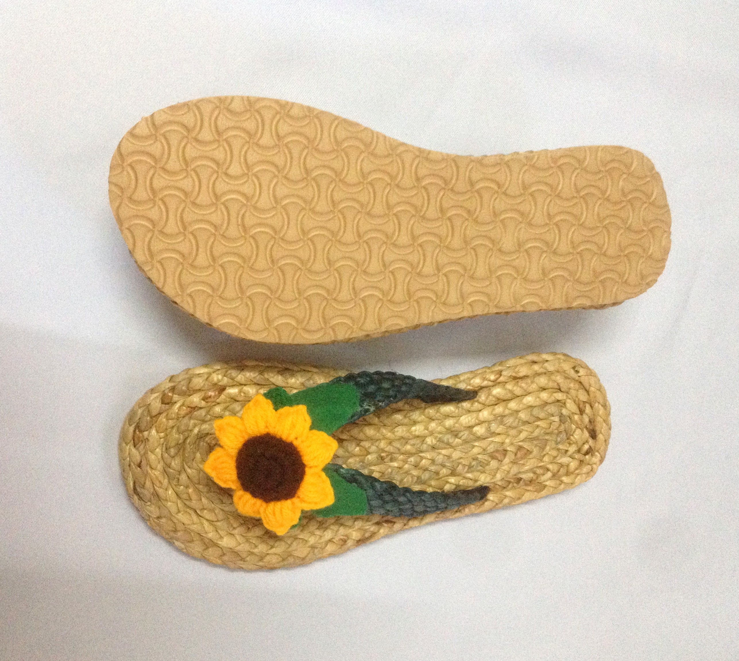 BSS413W : รองเท้าแตะสาน ตกแต่งโครเชต์ ราคาส่ง 1โหล 12 คู่