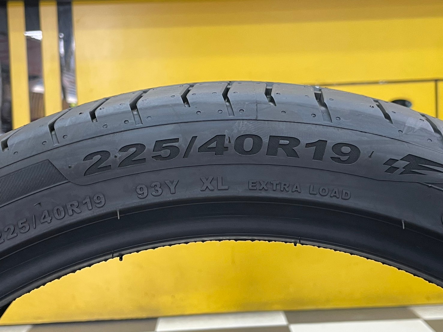 GITI SPORT S2 225/40R19 ยางใหม่ปี2024