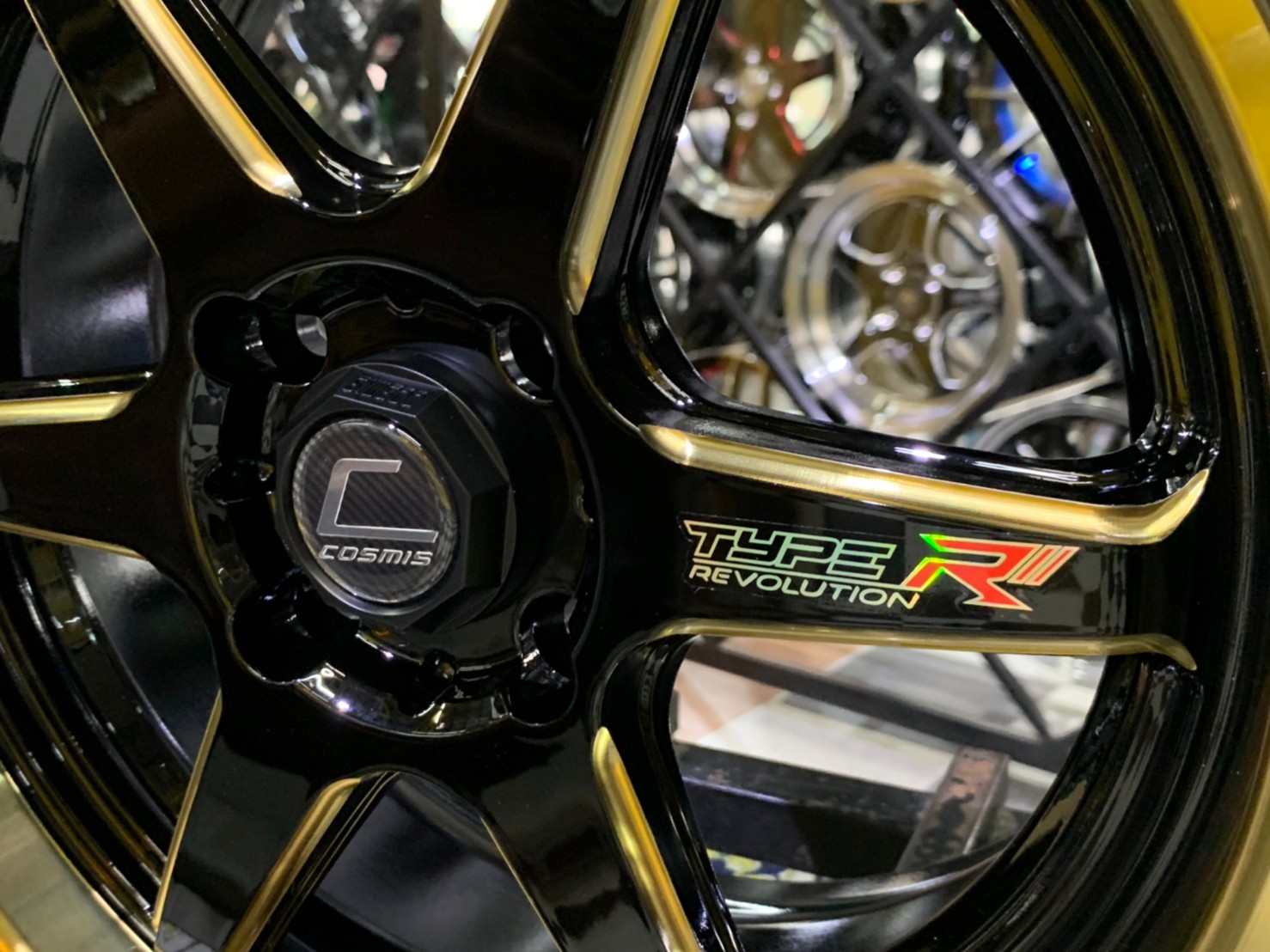 ล้อแม็กซ์ใหม่ขอบ15 #COSMIS TYPE-R 4รู100 กว้าง7 ออฟ35 สีดำขอบไดร์ทอง
