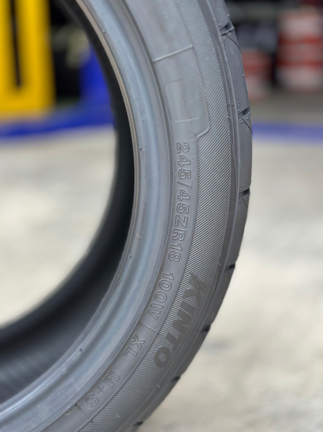 KINTO V-36 ยางไทย 245/45R18 ยางใหม่ปี2023