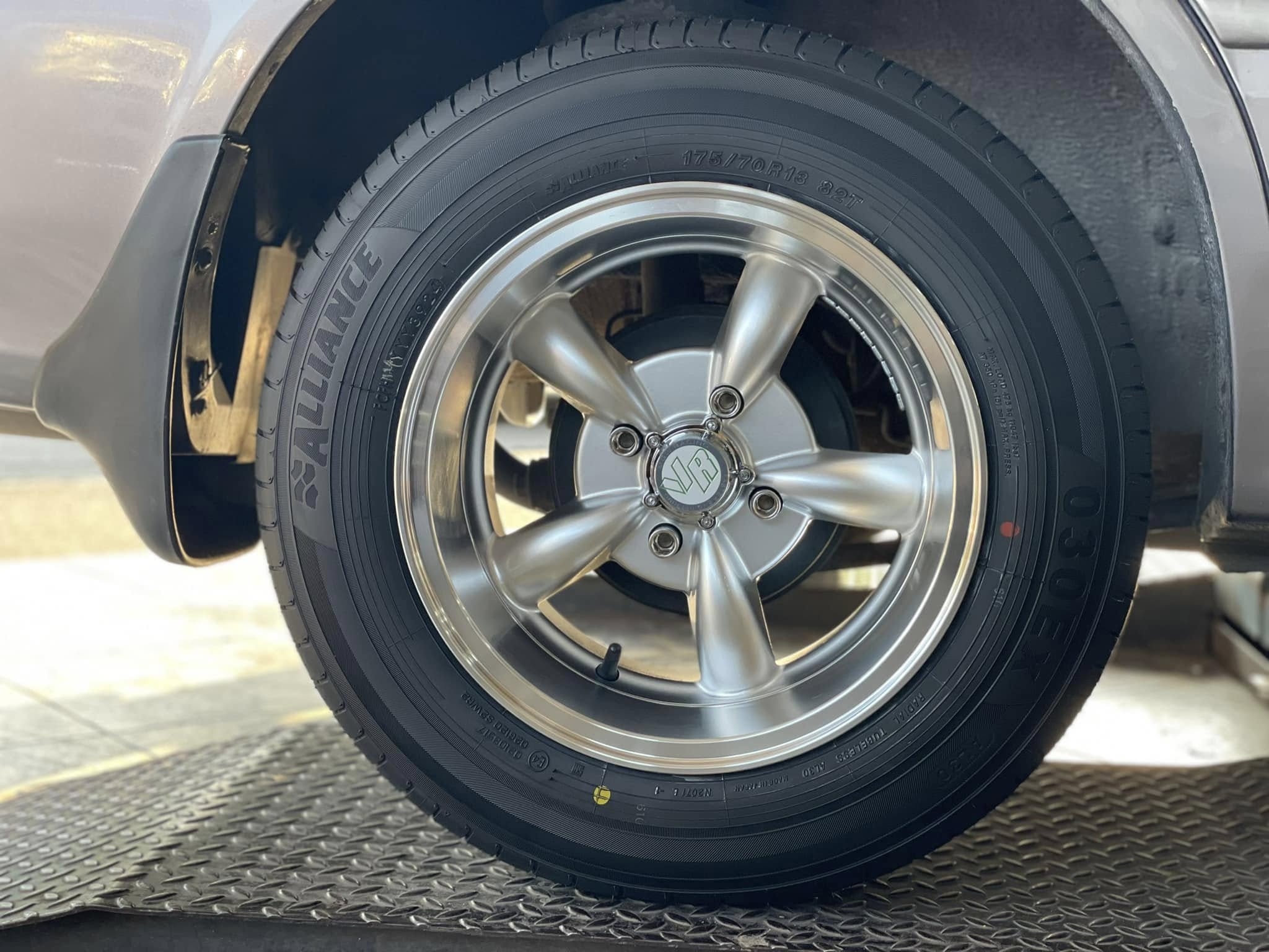 เสริมหล่อ ล้อพร้อมยาง #HONDA_CITY 🚘❤️💫 🛞🛠 #ALLIANCE_030EX 175/70R13 🛞🐘#ล้อกล้วยขอบ13 #MGW MF5134 13X7 ET-7 4X100