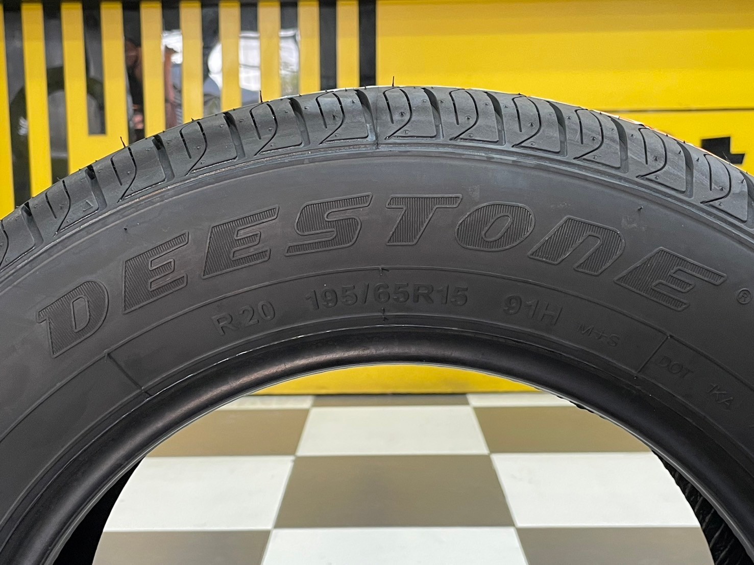 ยางใหม่ดีสโตน DEESTONE Public Trans R20 195/65R15 ยางใหม่ปี2024