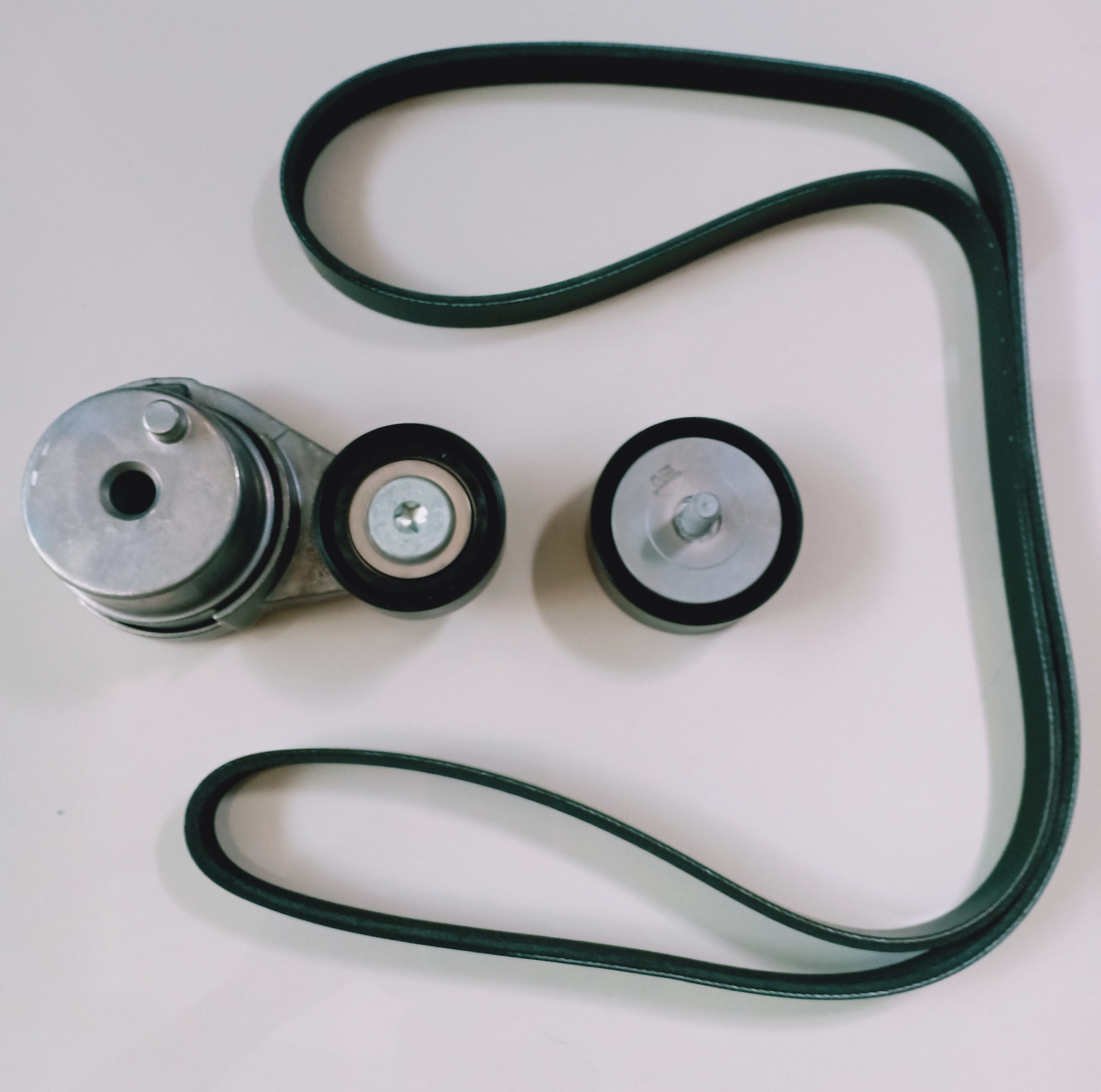 ชุดสายพานหน้าเครื่อง+ลูกรอก 2 ตัว MG5 ปี 2014-2017 (แท้ INA)