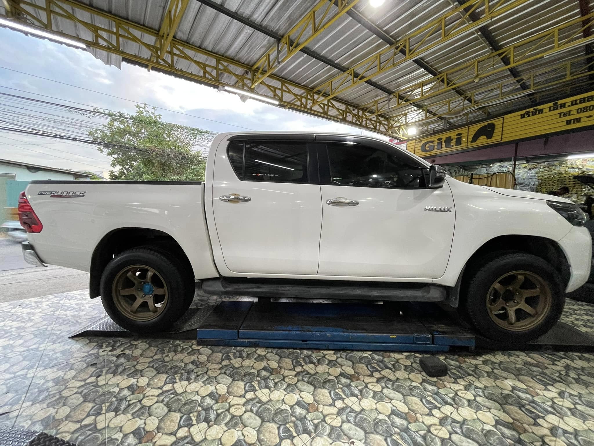 🛞❤️ #TOYOTA_REVO 🚘เปลี่ยนยาง #MICHELIN #LATITUDE #TOUR HP 265/60R18