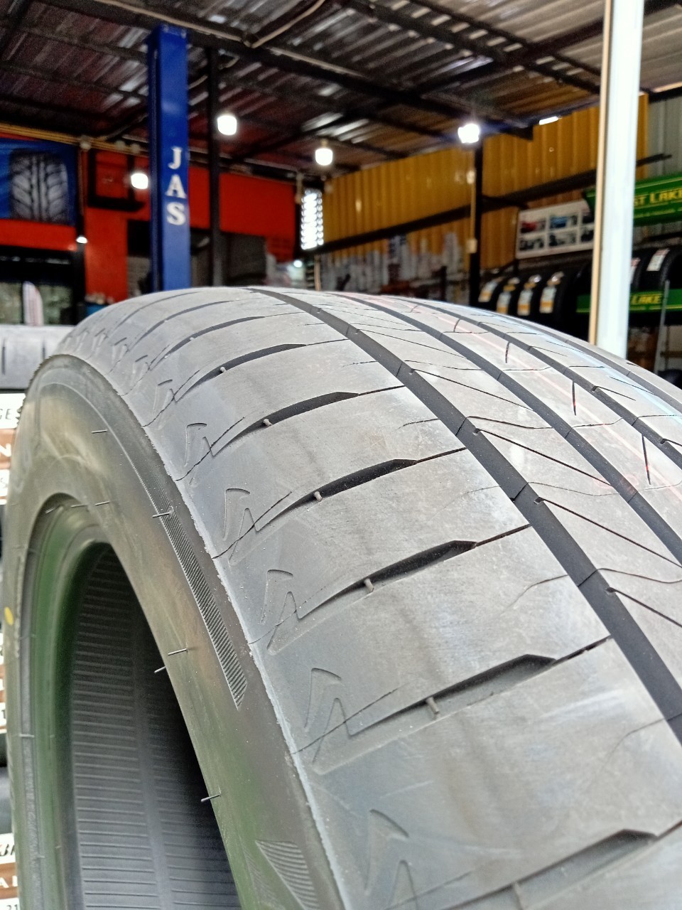 ยางใหม่ Bridgestone Alenza 001 215/55R17 ยางใหม่ปี2024