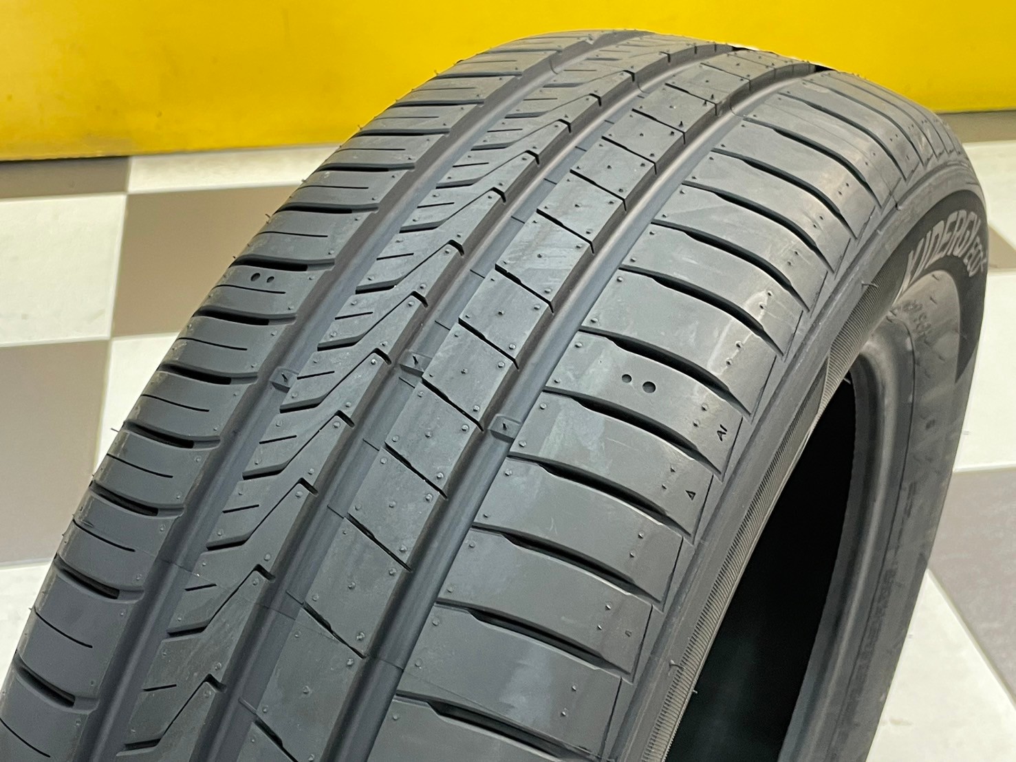 HANKOOK 215/60R17 รุ่น KINERGY ECO2 ยางใหม่ปี2024