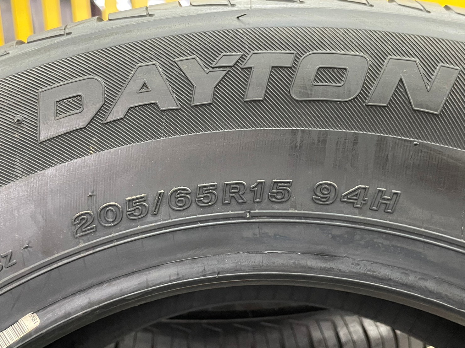 ยางใหม่ DAYTON BY BRIDGESTONE 205/65R15 ยางใหม่ปี2021