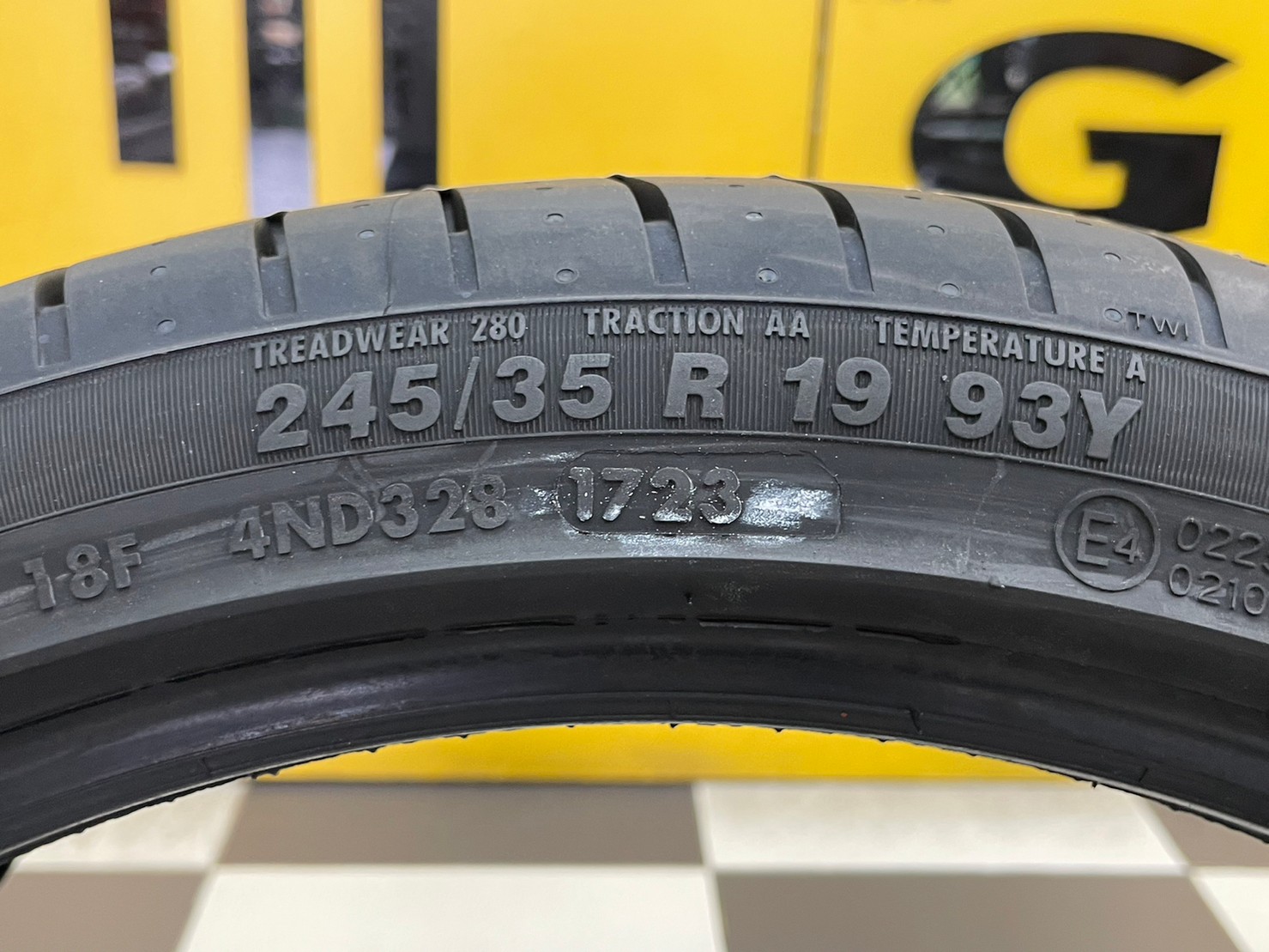 Apollo 245/35R19 Aspire4G ยางใหม่ปี2023