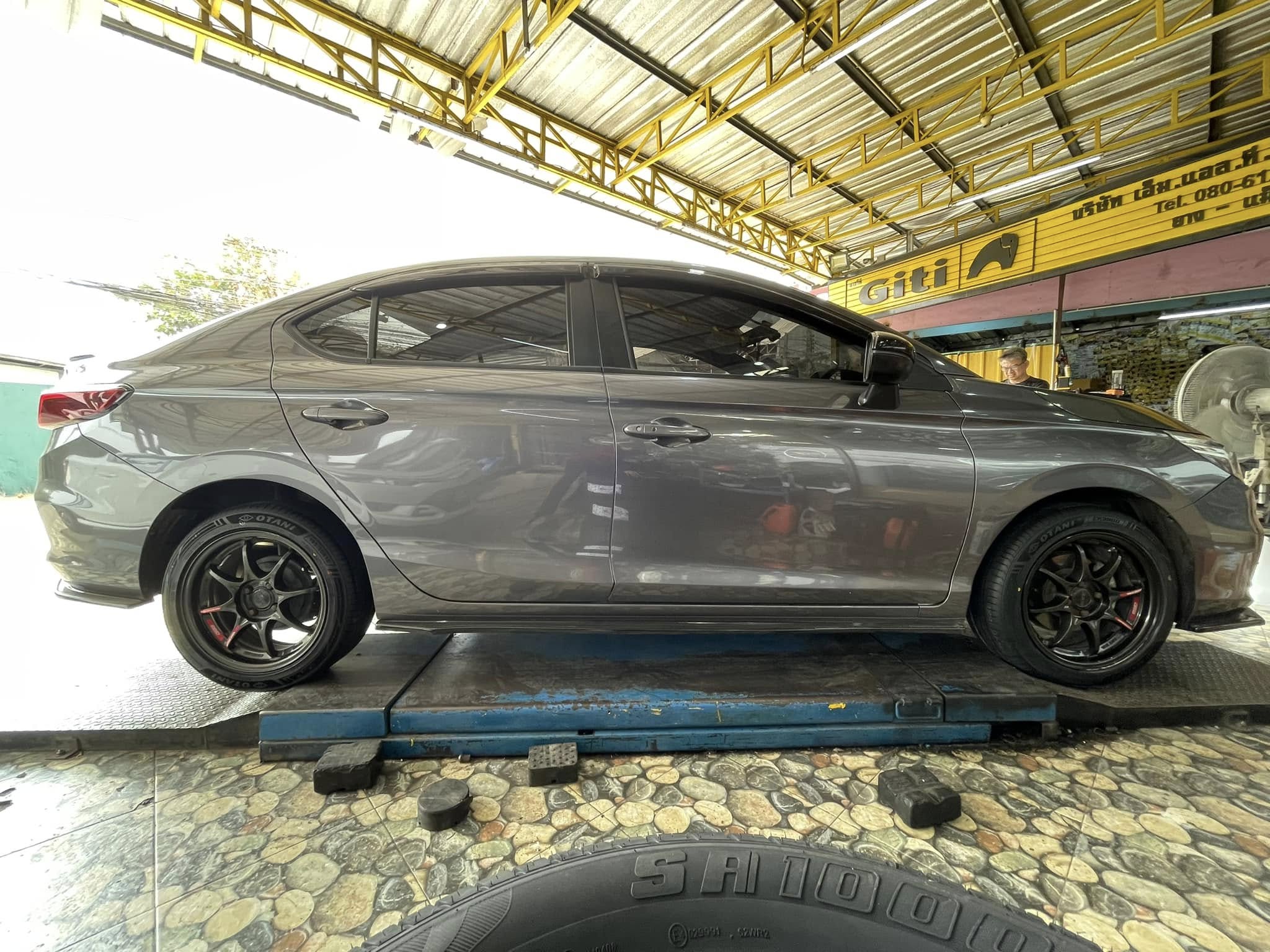 🚘 #HONDA_CITY🛞 เปลี่ยนยาง #OTANI #EK3000 195/50R16 #บริการตั้งศูนย์ล้อ🛞