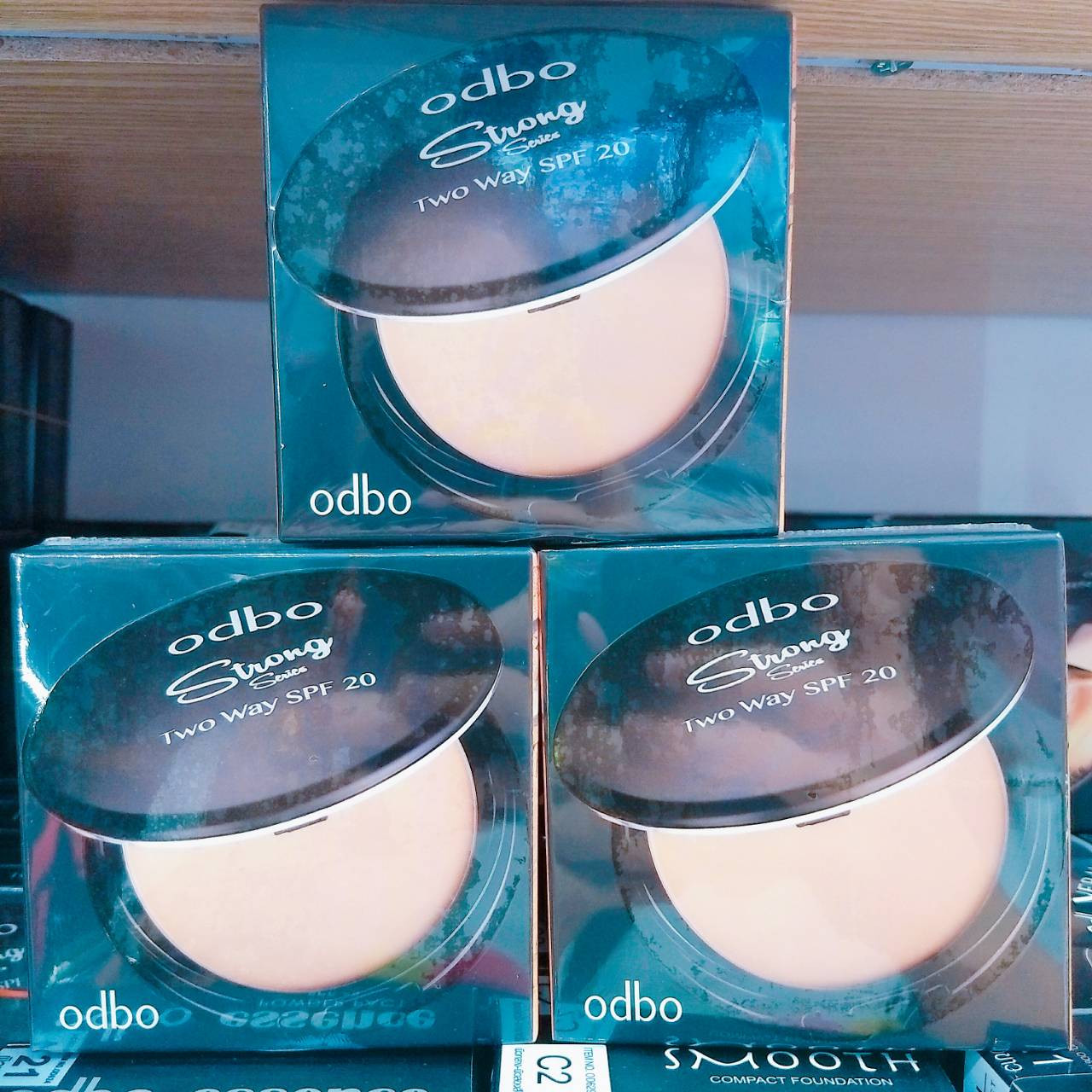 odbo Strong series two way SPF20 โอดีบีโอ แป้งผสมรองพื้น