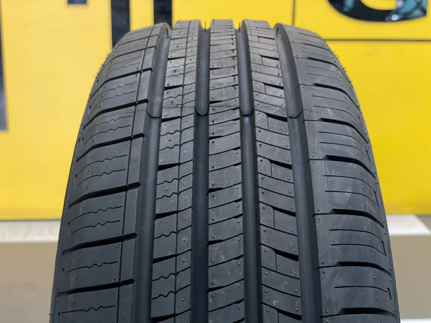 ยางใหม่AUSTONE SP602 185/65R14 ยางใหม่ปี2023 (4เส้น)