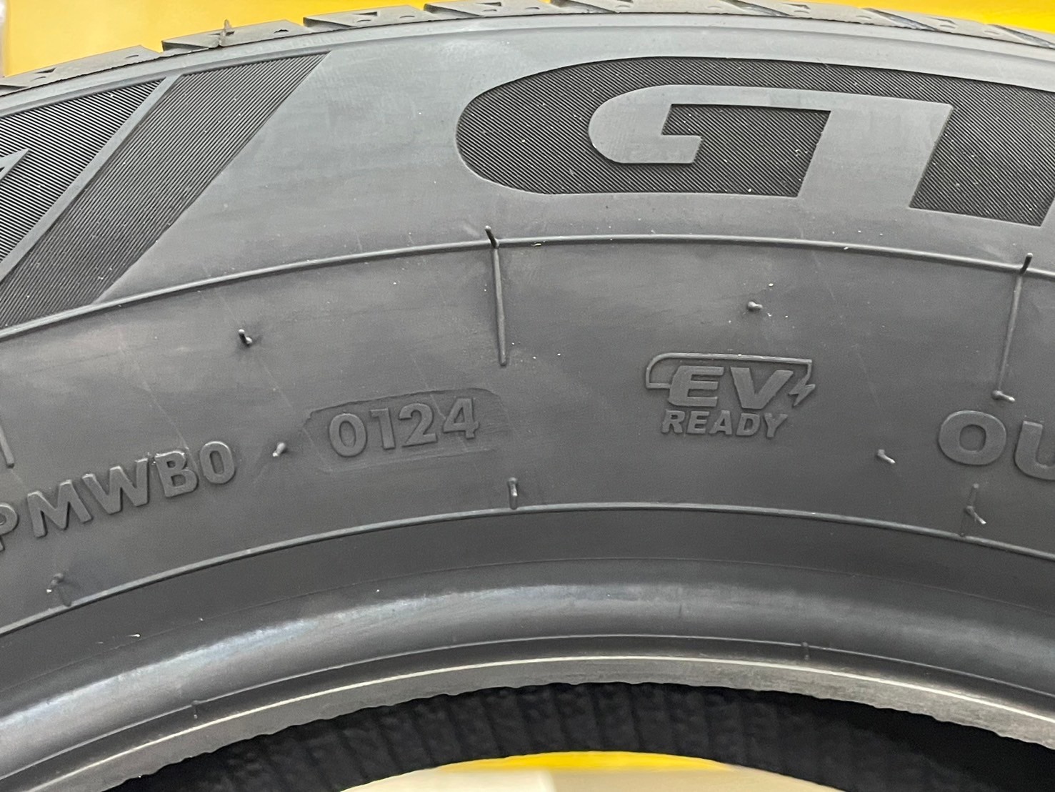 GT RADIAL FE2 235/55R18 ยางใหม่ปี2024