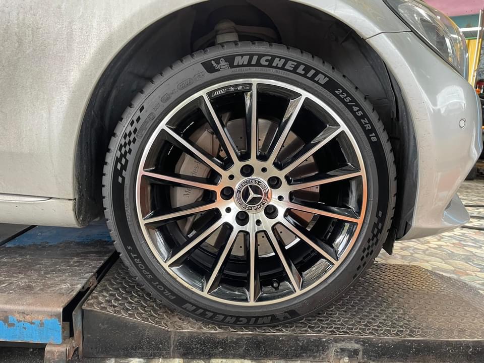 #BENZ_C350e🚘❤️💫 🛞🐘#MICHELIN_PILOT SPORT5 225/45R18 ❤️ 🛞 #MICHELIN_PILOT SPORT5 245/40R18