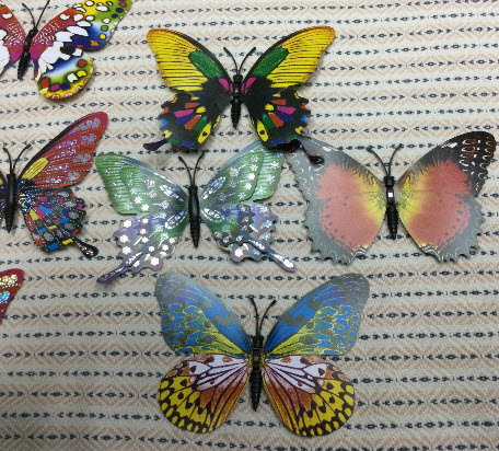 ผีเสื้อติดผนังหรือตู้ มีแม่เหล็ก ชุด 10 ตัว คละสี ตัวใหญ่