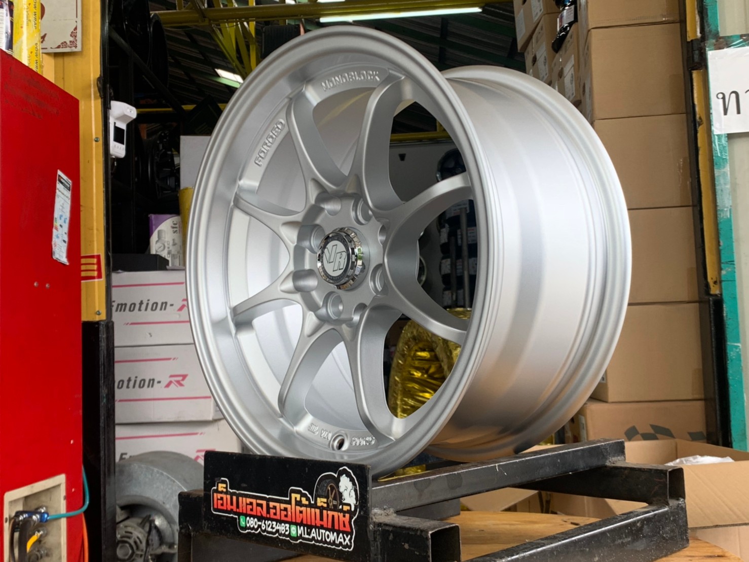 ล้อแม็กใหม่ขอบ15 Ce28 Model MF-8022 4รู100 กว้าง7 ออฟ35 สีซิลเวอร์