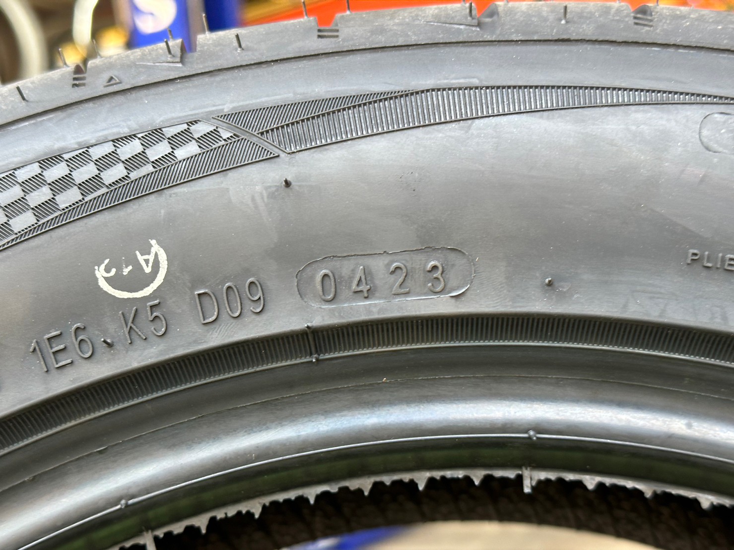 OTANI KC1000 225/50R17 ยางใหม่ปี2023 ราคาพิเศษพร้อมติดตั้งฟรี สามารถสอบถามเพิ่มเติมได้ค่ะ