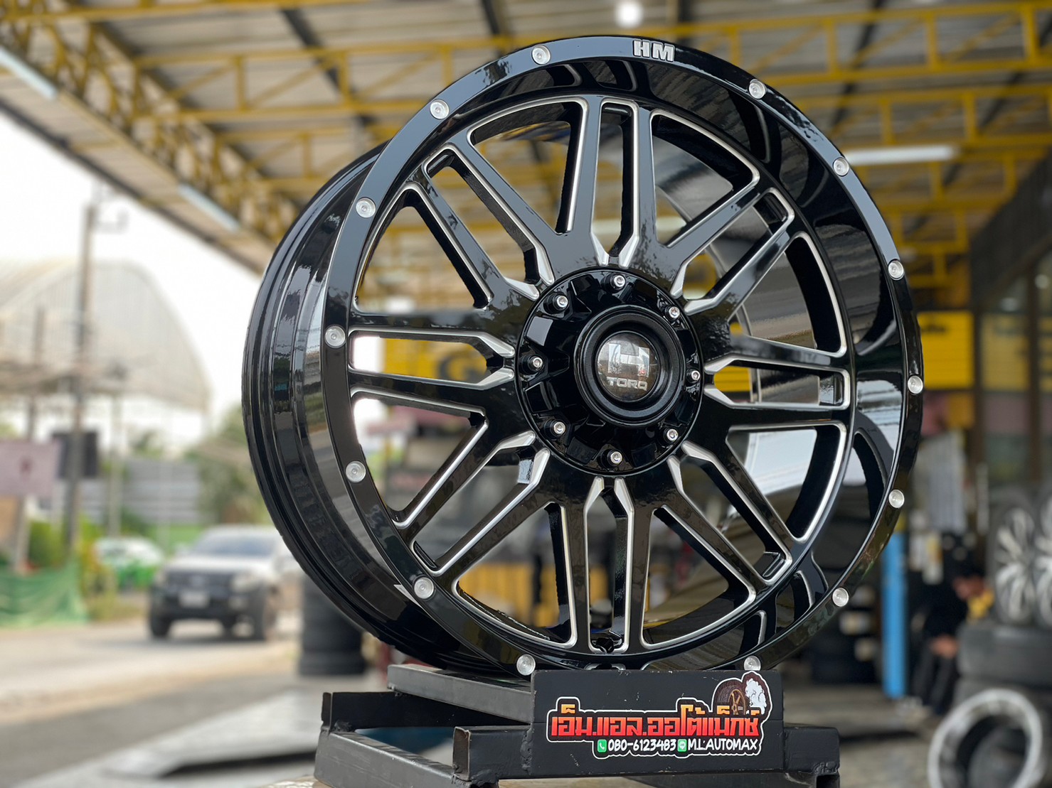 ล้อขอบ20 HAMMER H02 20x9.5 ET15 6x139.7 สีดำกลึงขอบมิลลิ่งสีเงิน ล้อคุณภาพดีTORQ APP BY Lenso