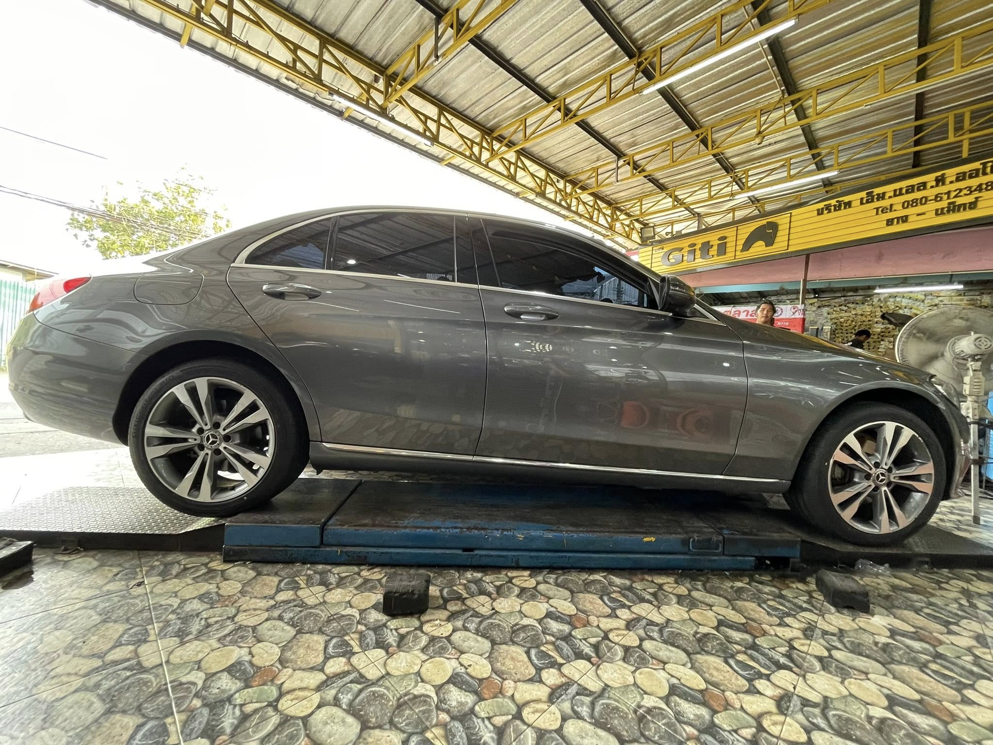 #BENZ_C220d🚘เปลี่ยนยาง🛞🐘#GITI_ControlP10_225/45R18 ❤️ 🛞 #GITIControlP10_235/45R18