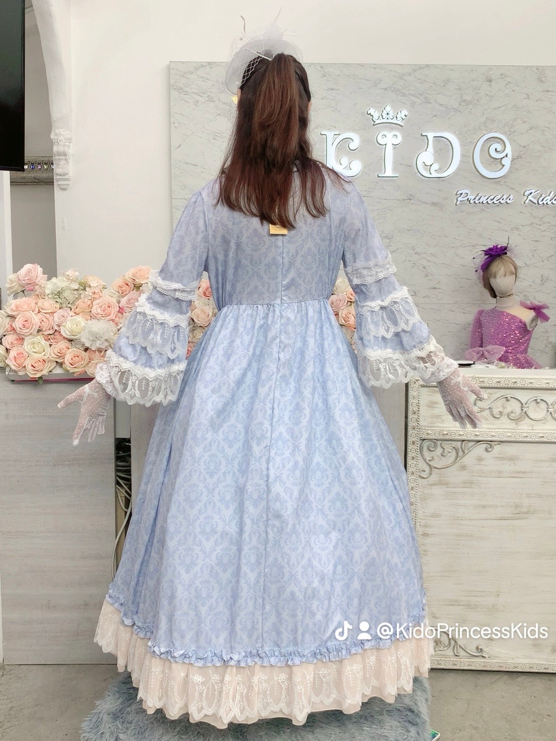 ชุดราตรีเด็ก(ร้านอยู่รัชดา ลองได้ถ่ายรูปจากชุดจริง)W19082 สีฟ้า ยุควิคตอเรีย กระโปรงยาว