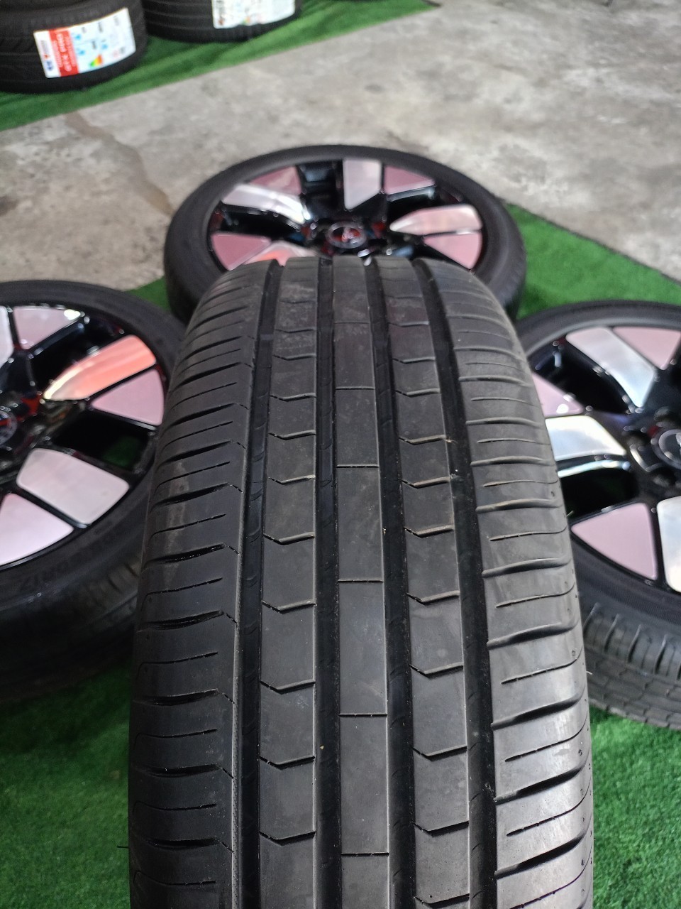 💥💥ล้อแม็กมือสอง BYD Dolphin Extended. 17x6.5นิ้ว 5x114.3 ET45 ดำหน้าเงาตัดสีฟ้า