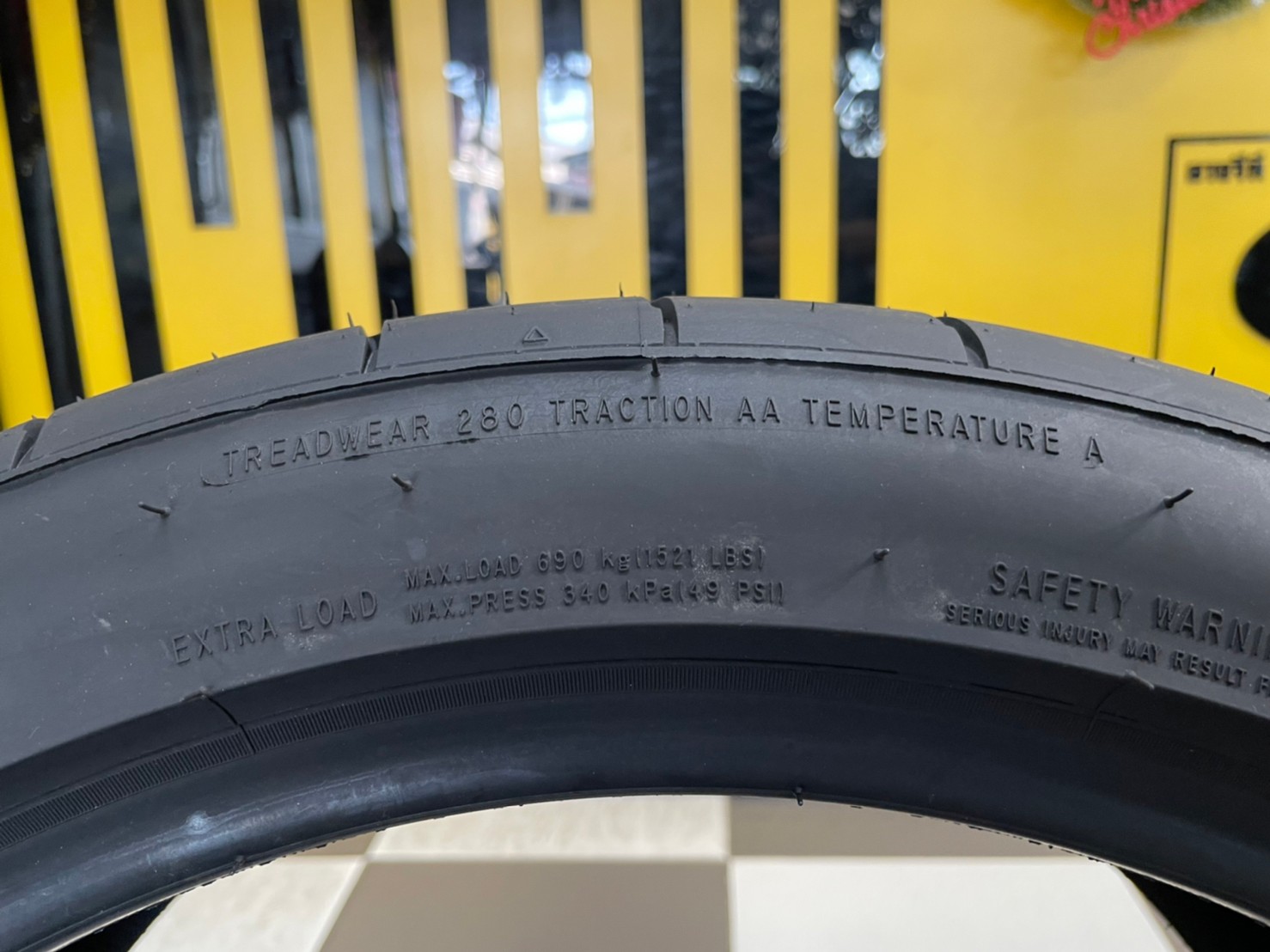 225/45R18 KINTO FORZA 001 Treadwear 280 ยางใหม่ปี2023