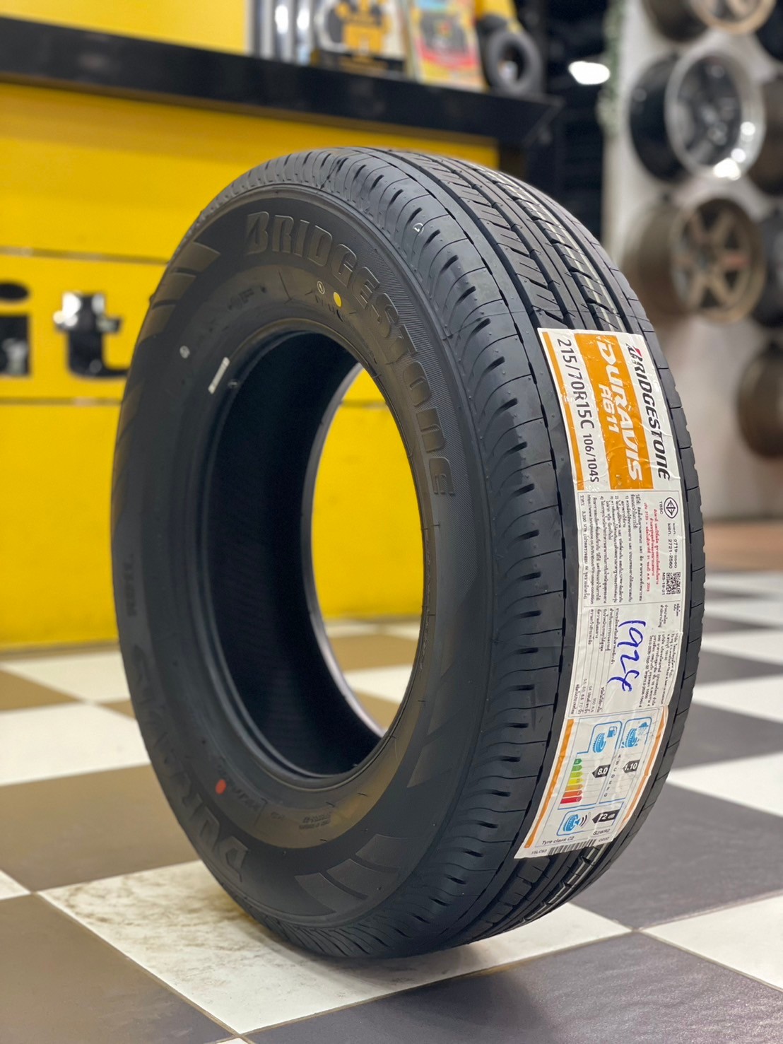 ยางใหม่ Bridgestone Duravis R611 215/70R15 ยางใหม่ปี2024