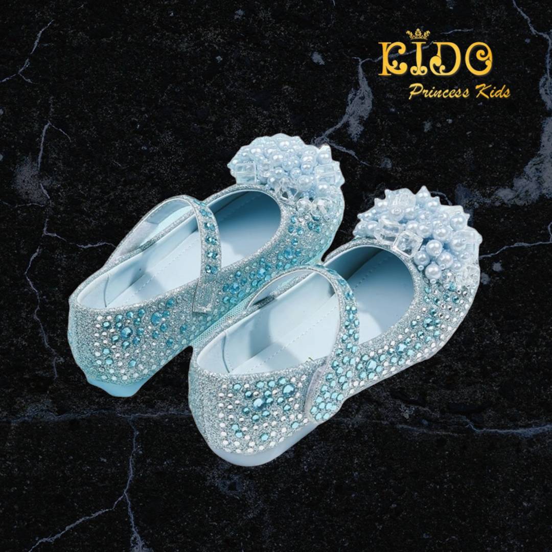 รองเท้าเด็ก **มีหน้าร้านอยู่รัชดา ลองได้ เปลี่ยนได้ **H038สีฟ้า เพชรระยิบระยับ ประดับช่อมุกสี สวยเจ้าหญิงมาก
