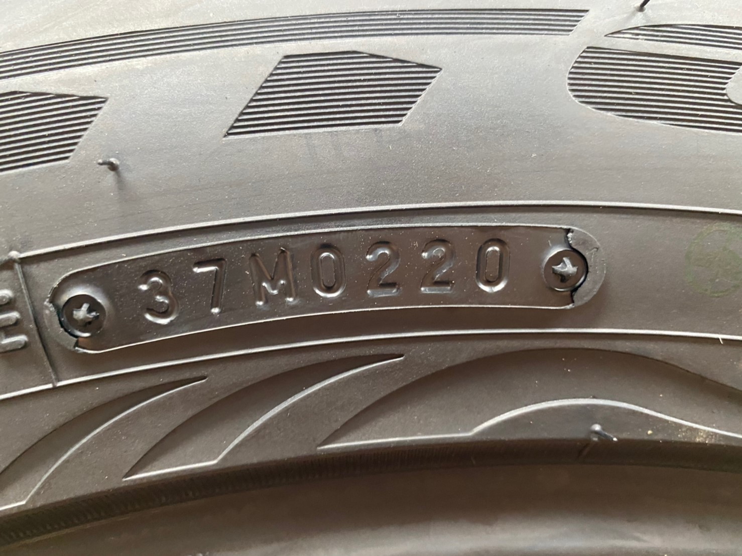 NITTO NT420SD 255/50R18 ยางลายซิ่ง สปอร์ต สมรรถนะสูง ยางใหม่ปี2020