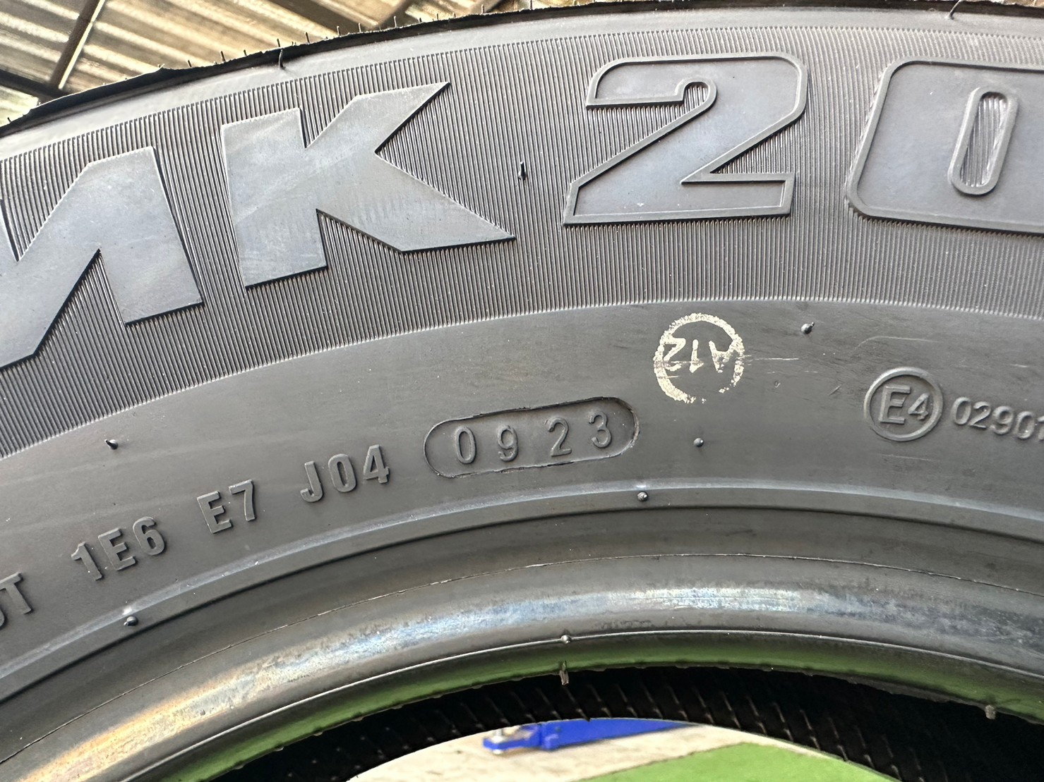 OTANI MK2000 215/70R16 ยางใหม่ปี2023 ราคาพิเศษพร้อมติดตั้งฟรี สามารถสอบถามเพิ่มเติมได้ค่ะ
