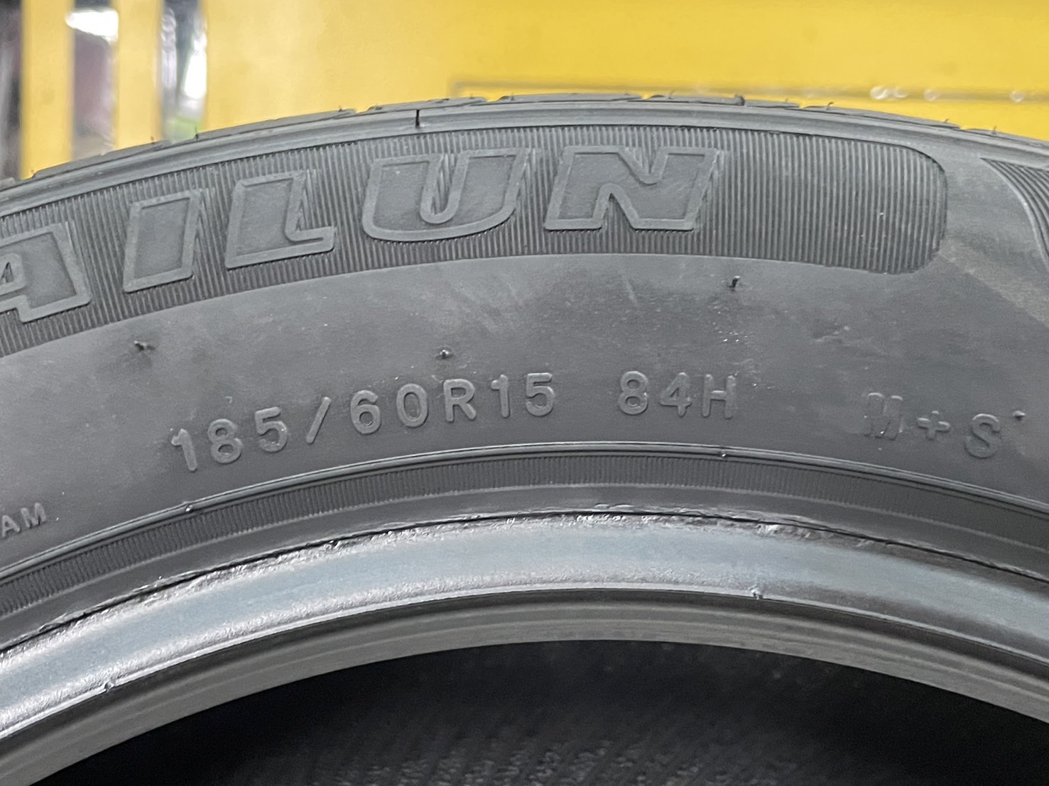 ยางใหม่ SAILUN ATREZZO 185/60R15 ยางใหม่ปี2024 ยางคุณภาพดี นุ่มเงียบ