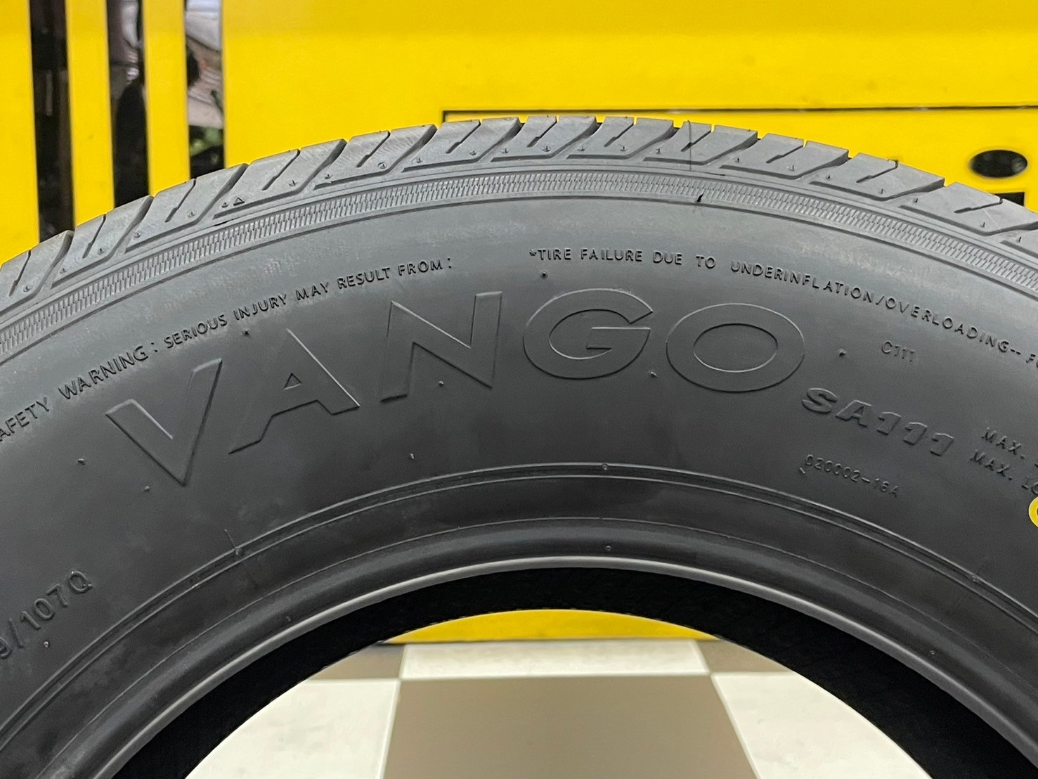 ยางใหม่ 215/70R15 SIAMES VANGO ยางไทย ยางกระบะบรรทุกคุณภาพดี แข็งแกร่งคุณภาพสุดคุ้ม ผ้าใบ8ชั้น ยางใหม่ปี2024