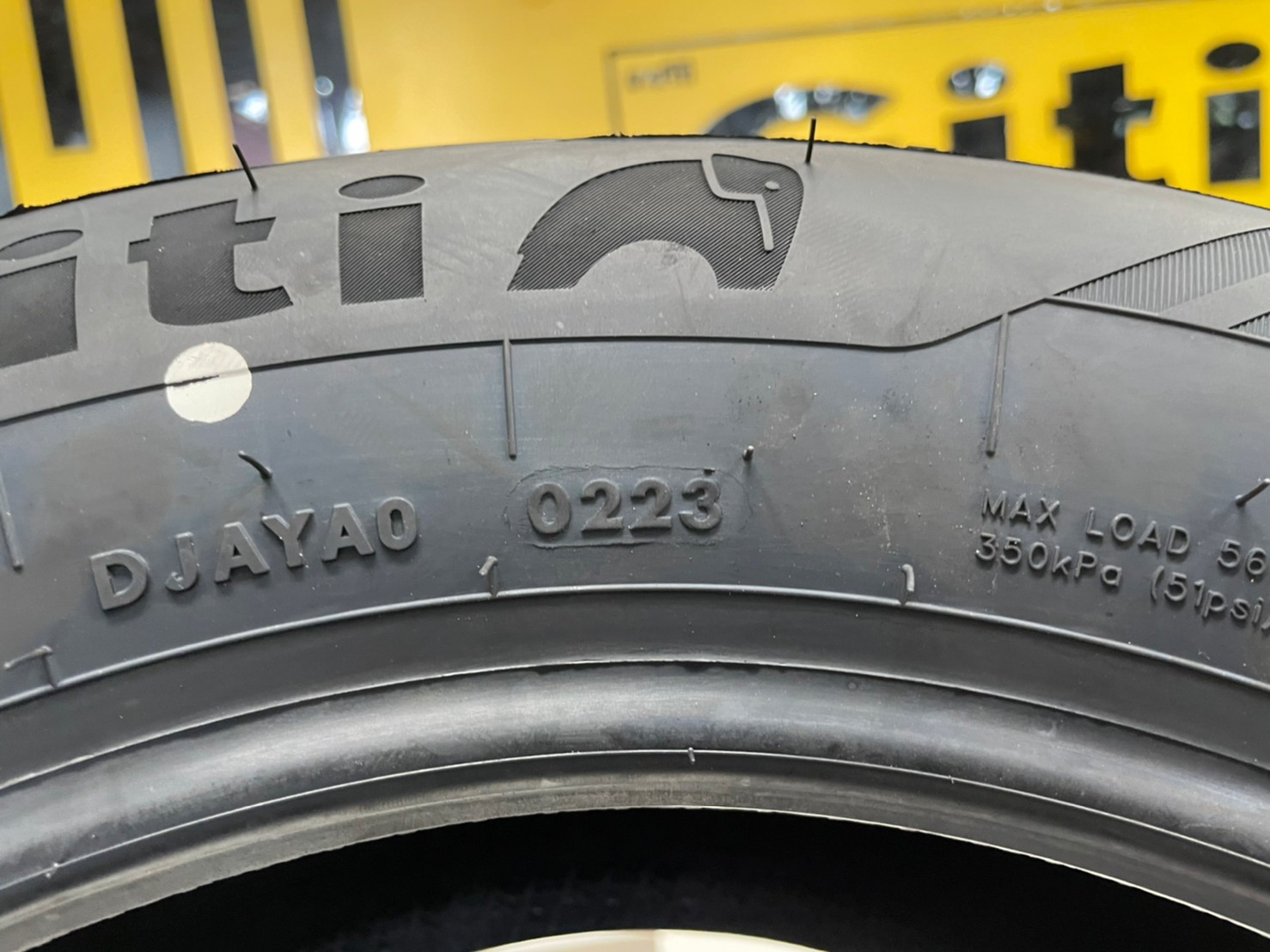 Giti Synergy H2 195/60R15 ยางใหม่ปี2023 ราคาโปรโมชั่นพิเศษ พร้อมติดตั้งฟรี